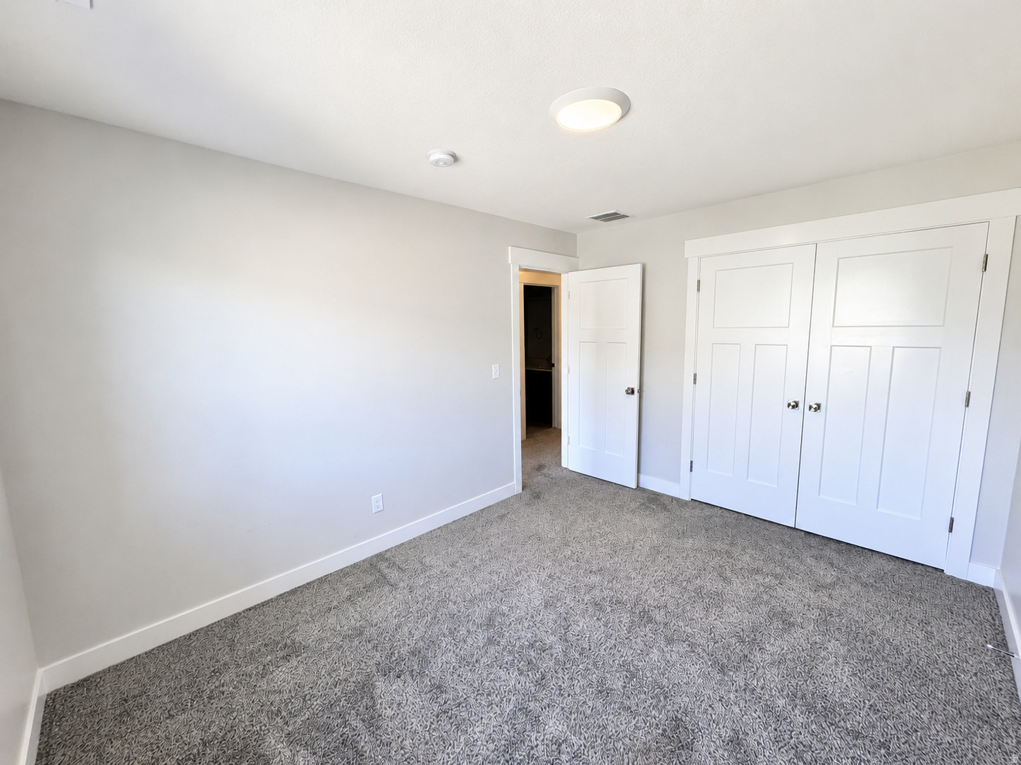 MOUNTAIN RIDGE - Residential Lease