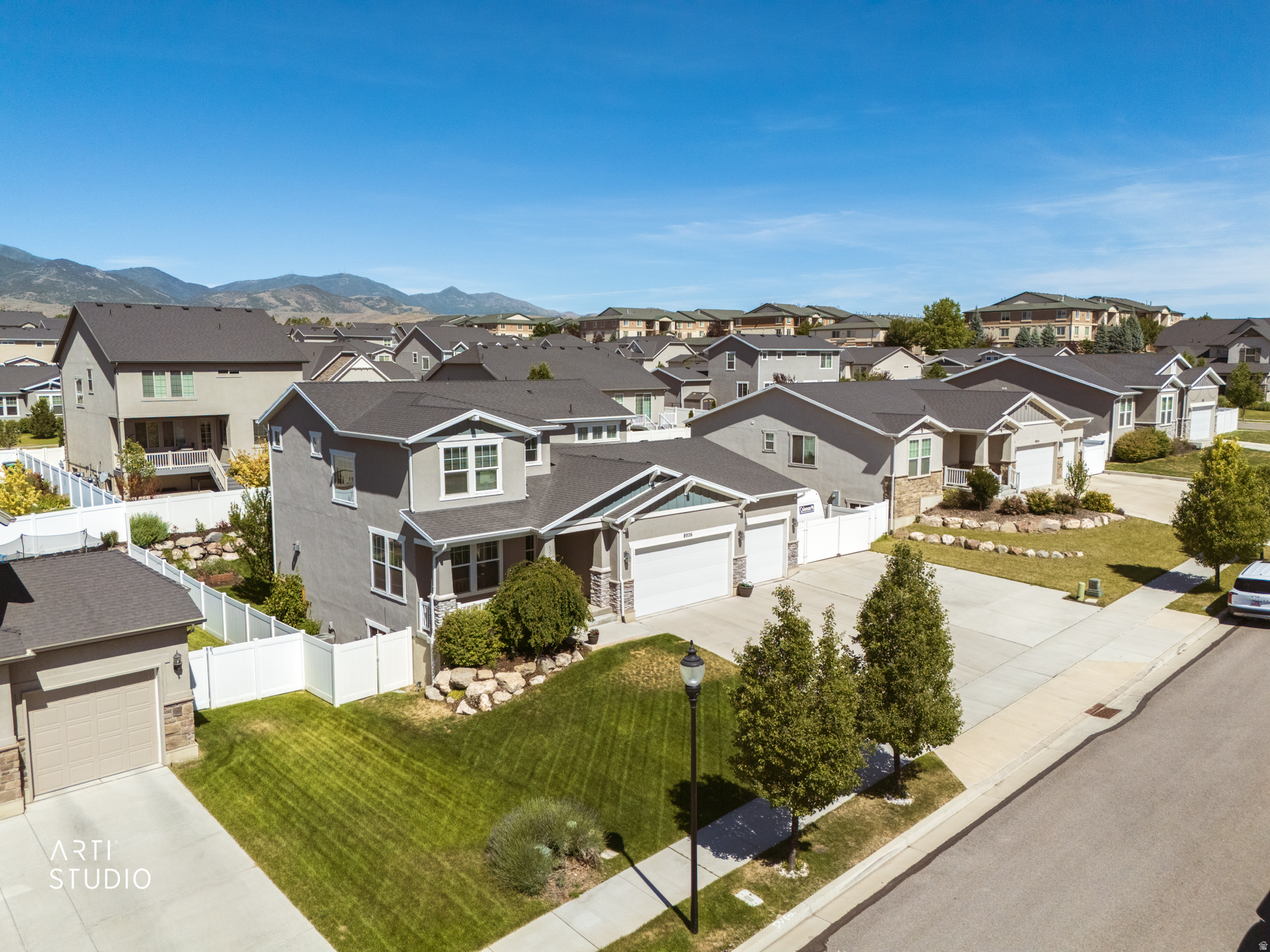 OAKRIDGE PARK - Residential