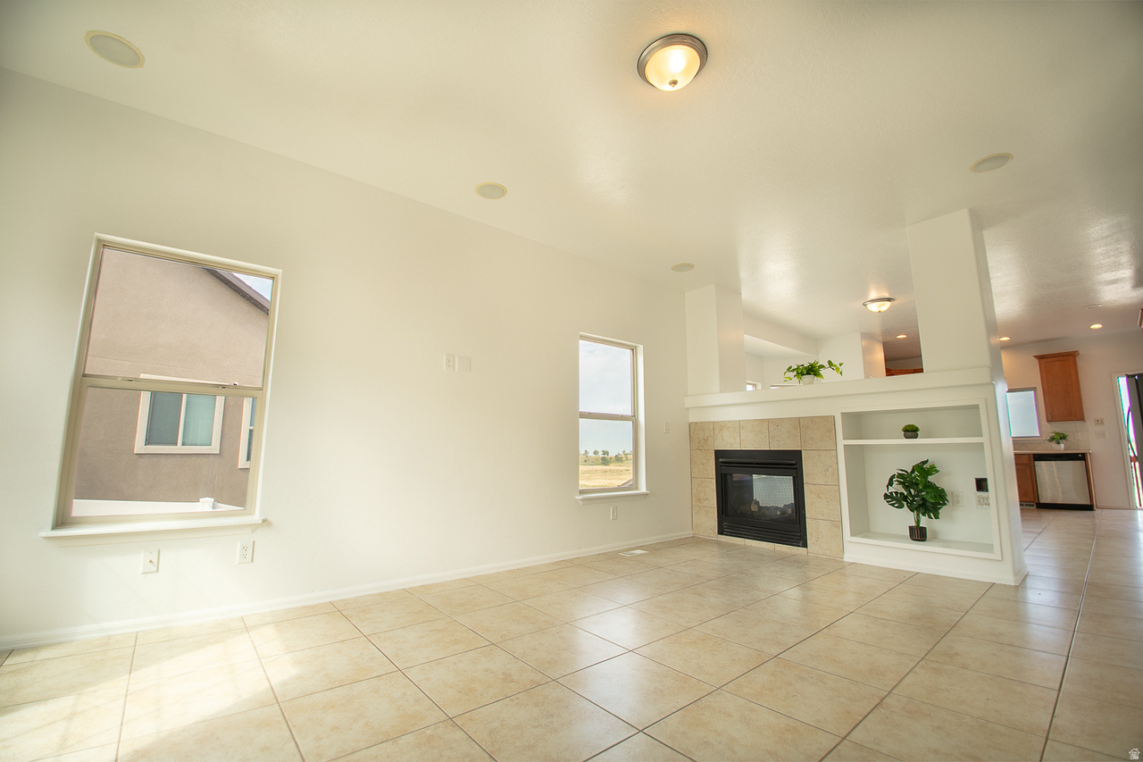 GREYHAWK PATIO HOMES - Residential
