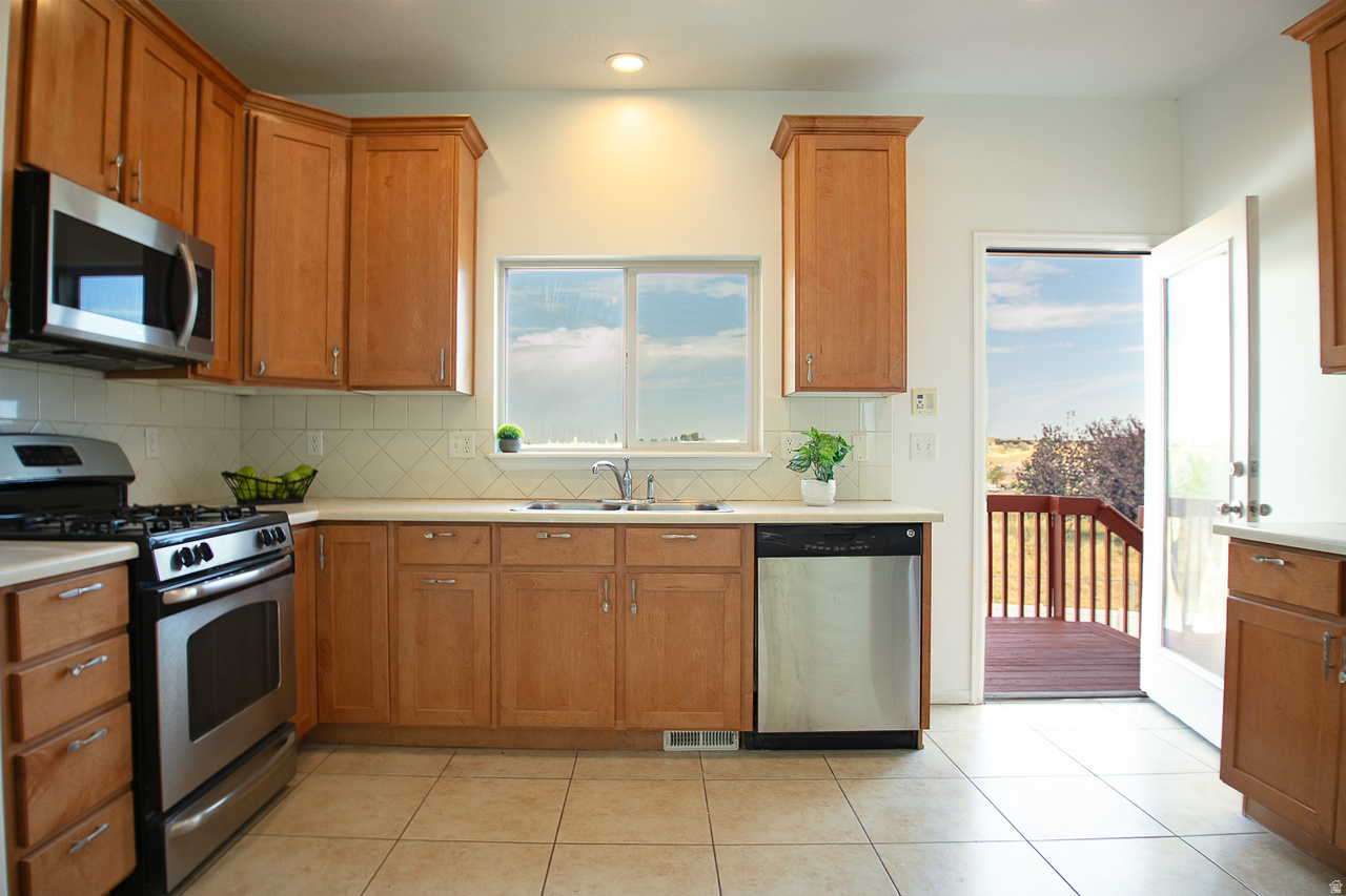 GREYHAWK PATIO HOMES - Residential