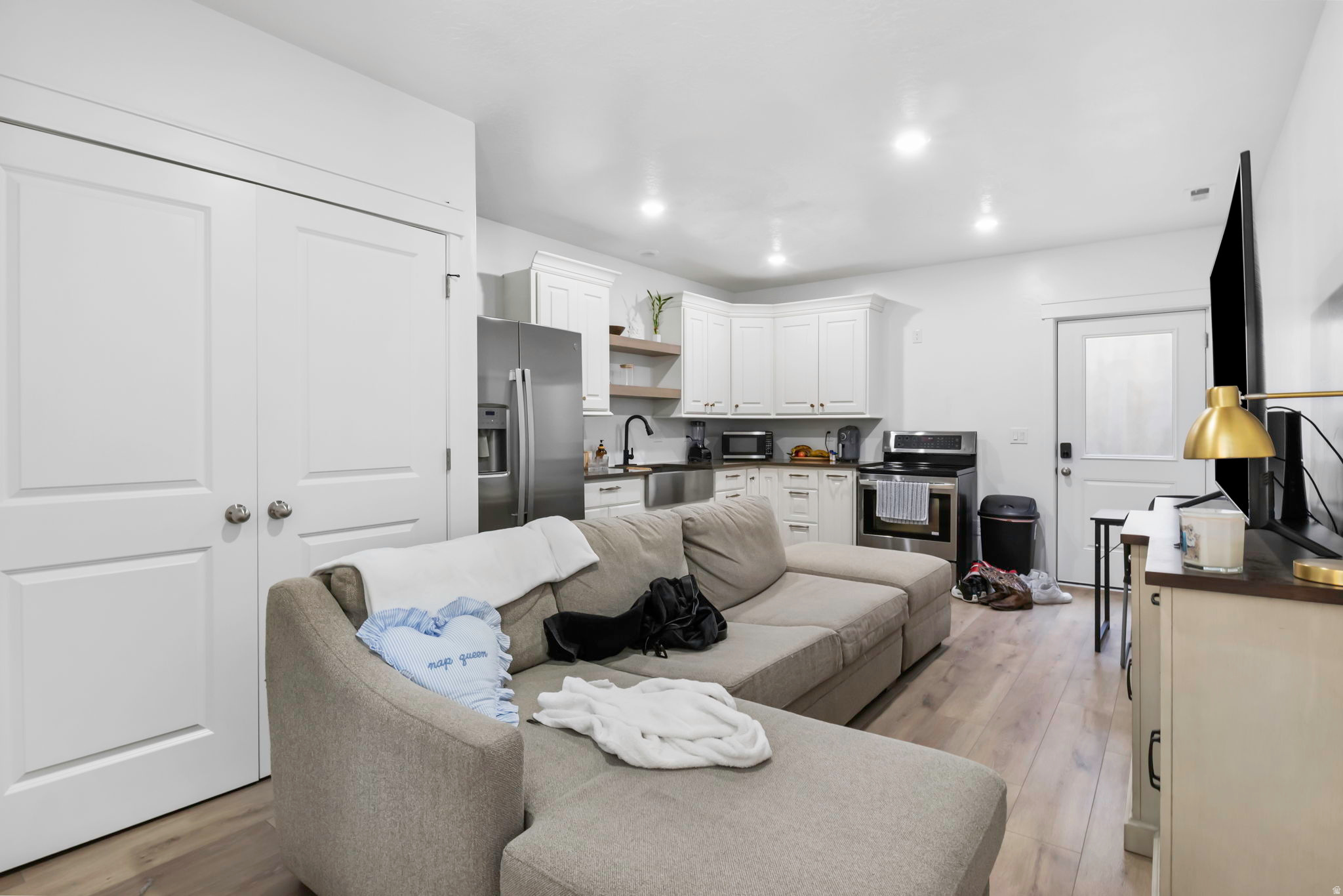 FOOTHILL VILLAGE - Residential