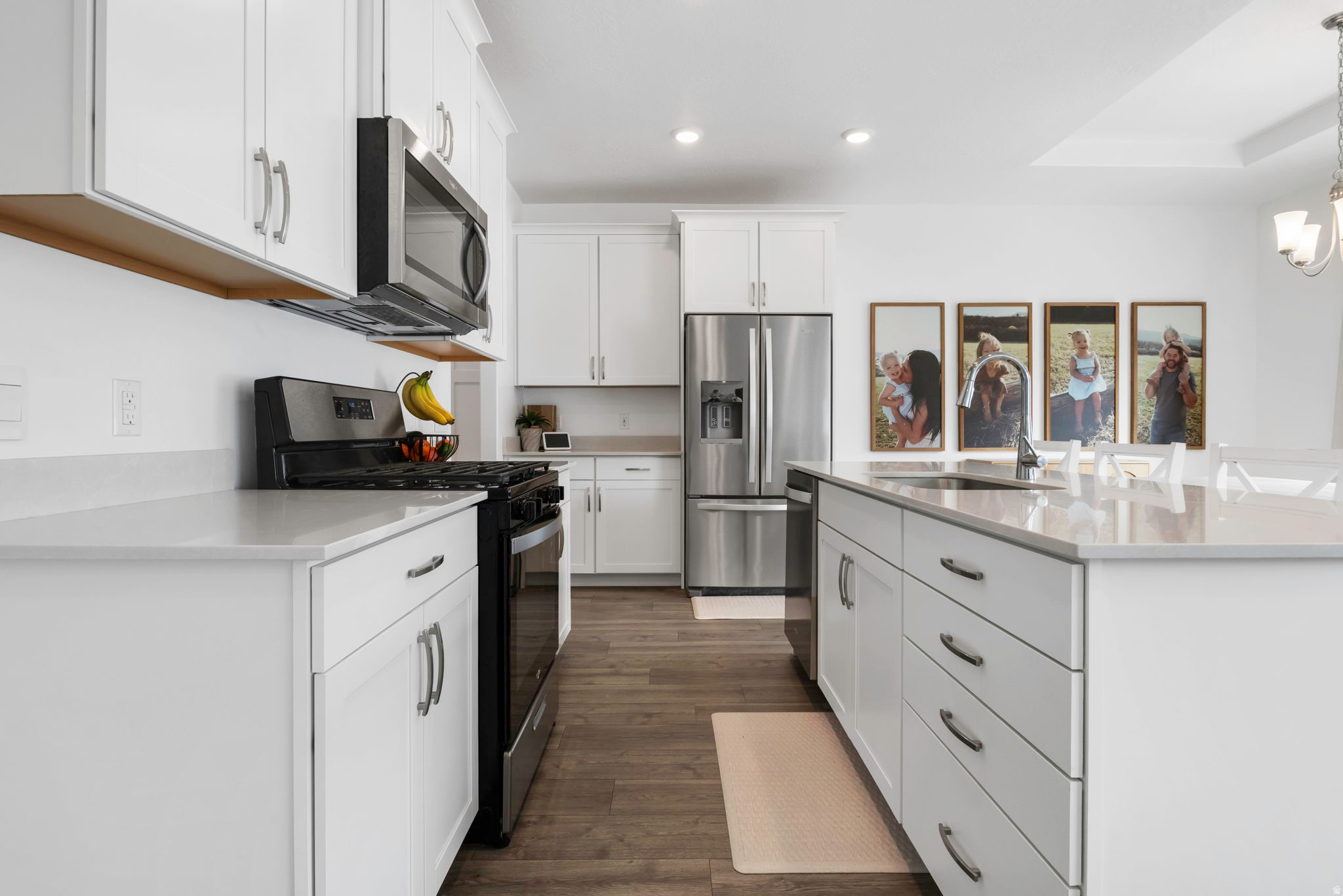 FOOTHILL VILLAGE - Residential