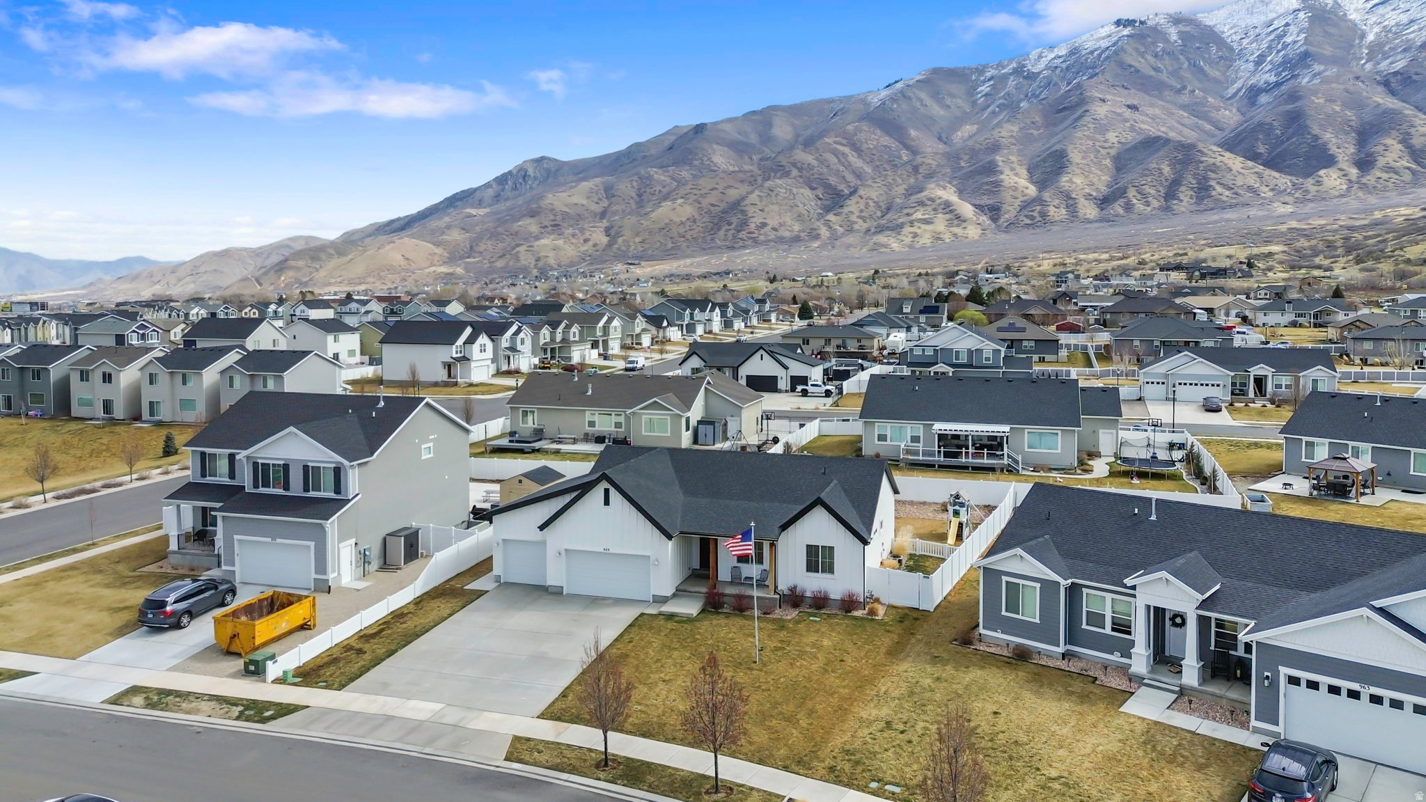FOOTHILL VILLAGE - Residential