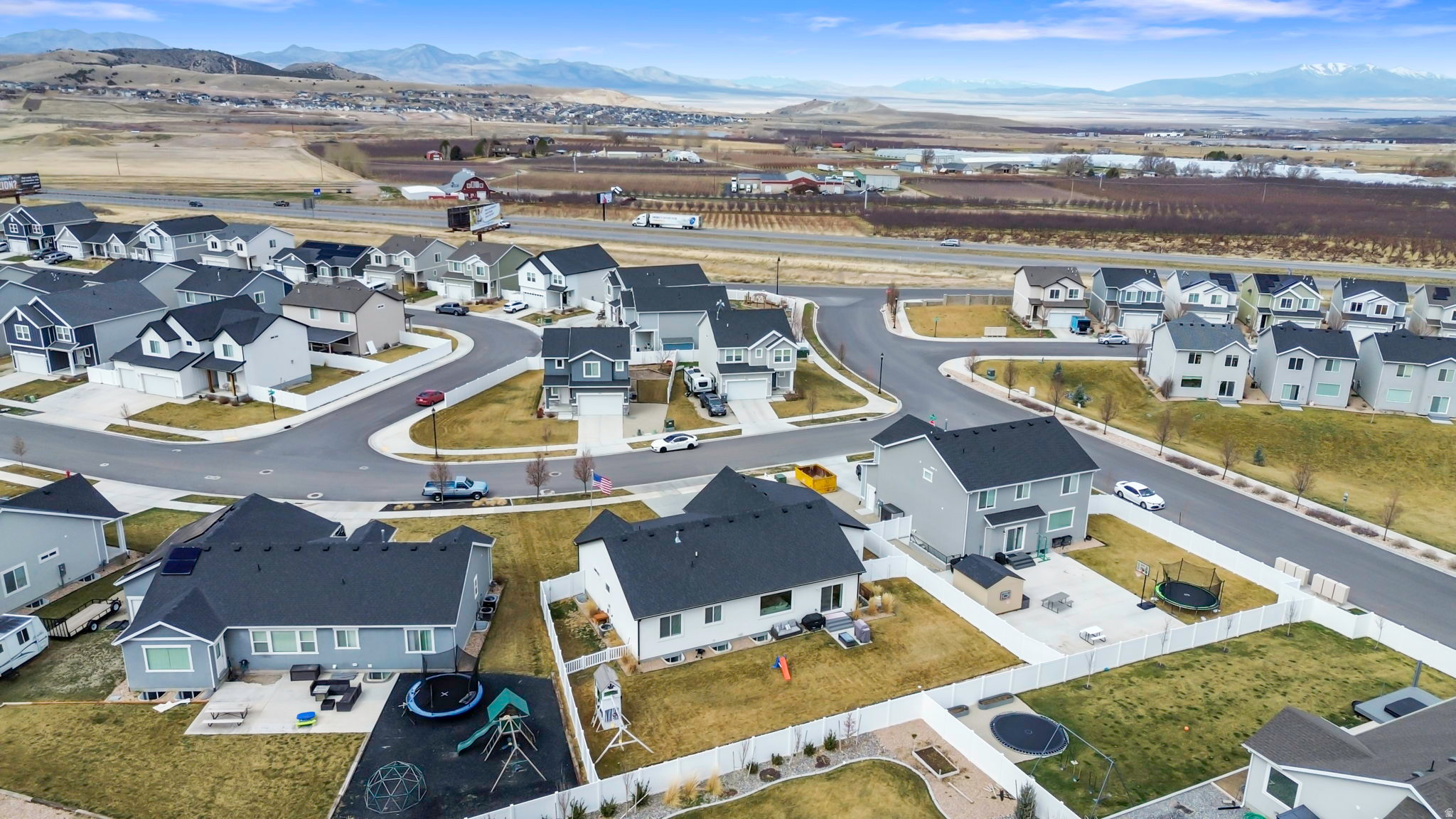 FOOTHILL VILLAGE - Residential
