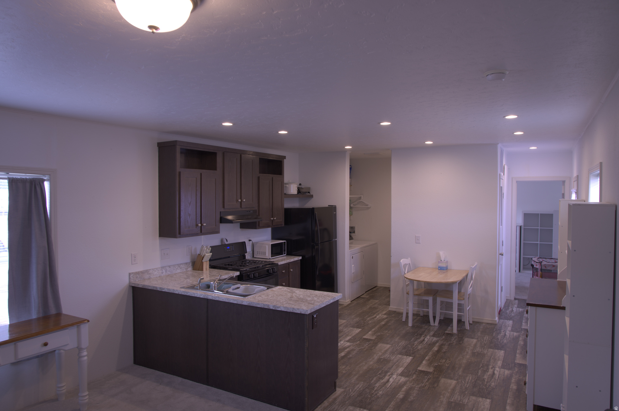 MOUNTAIN VIEW EST - Residential