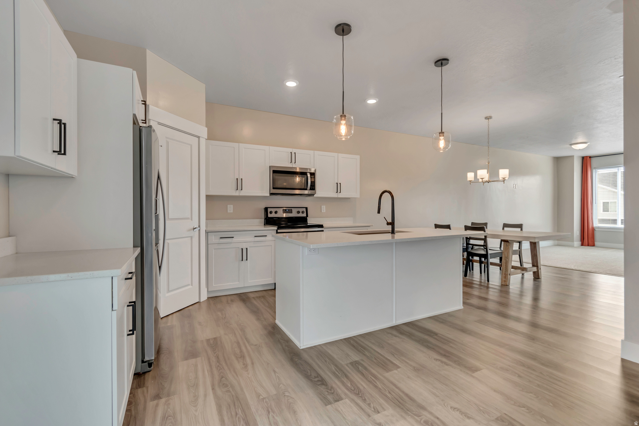 LAKEVIEW - Residential