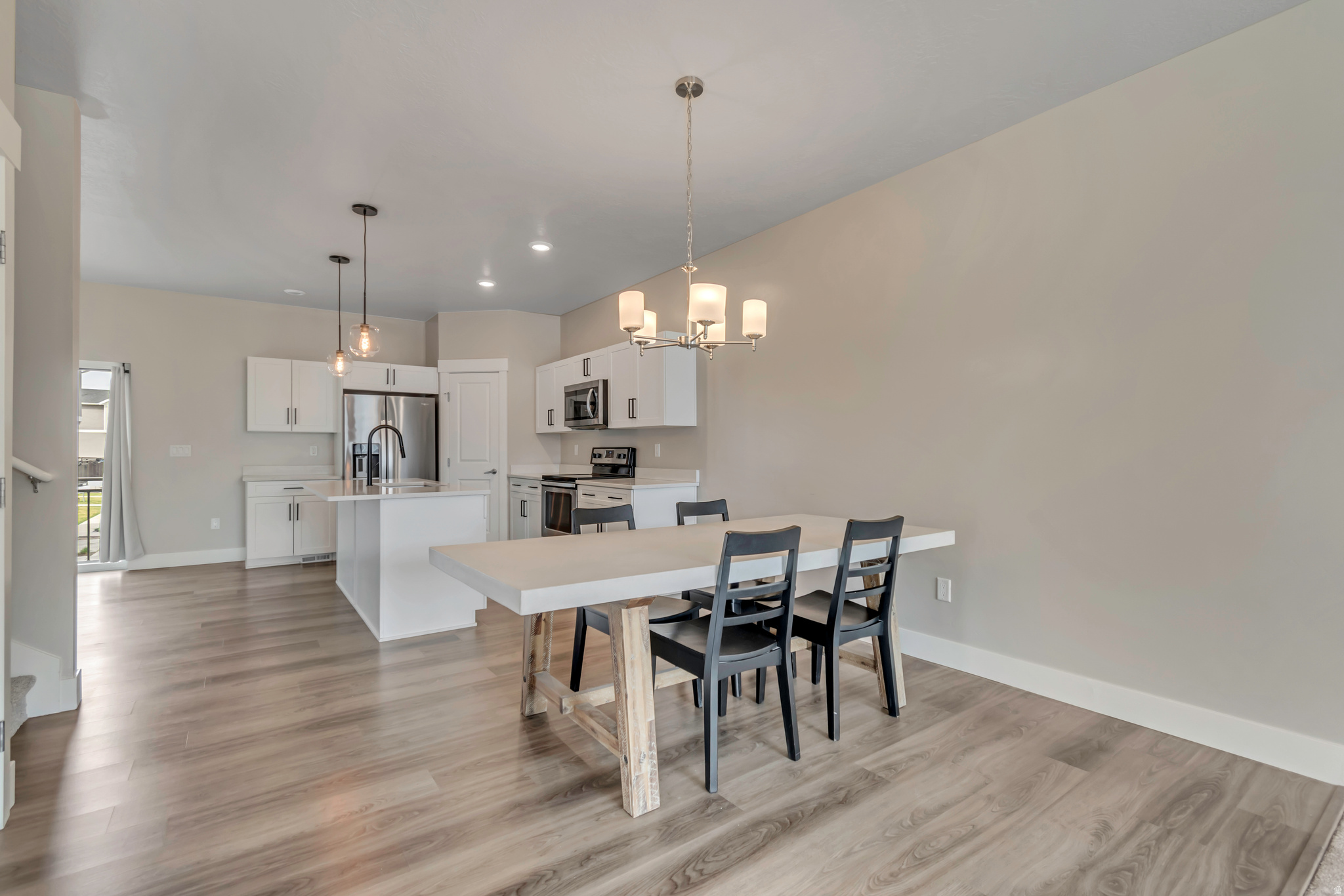 LAKEVIEW - Residential