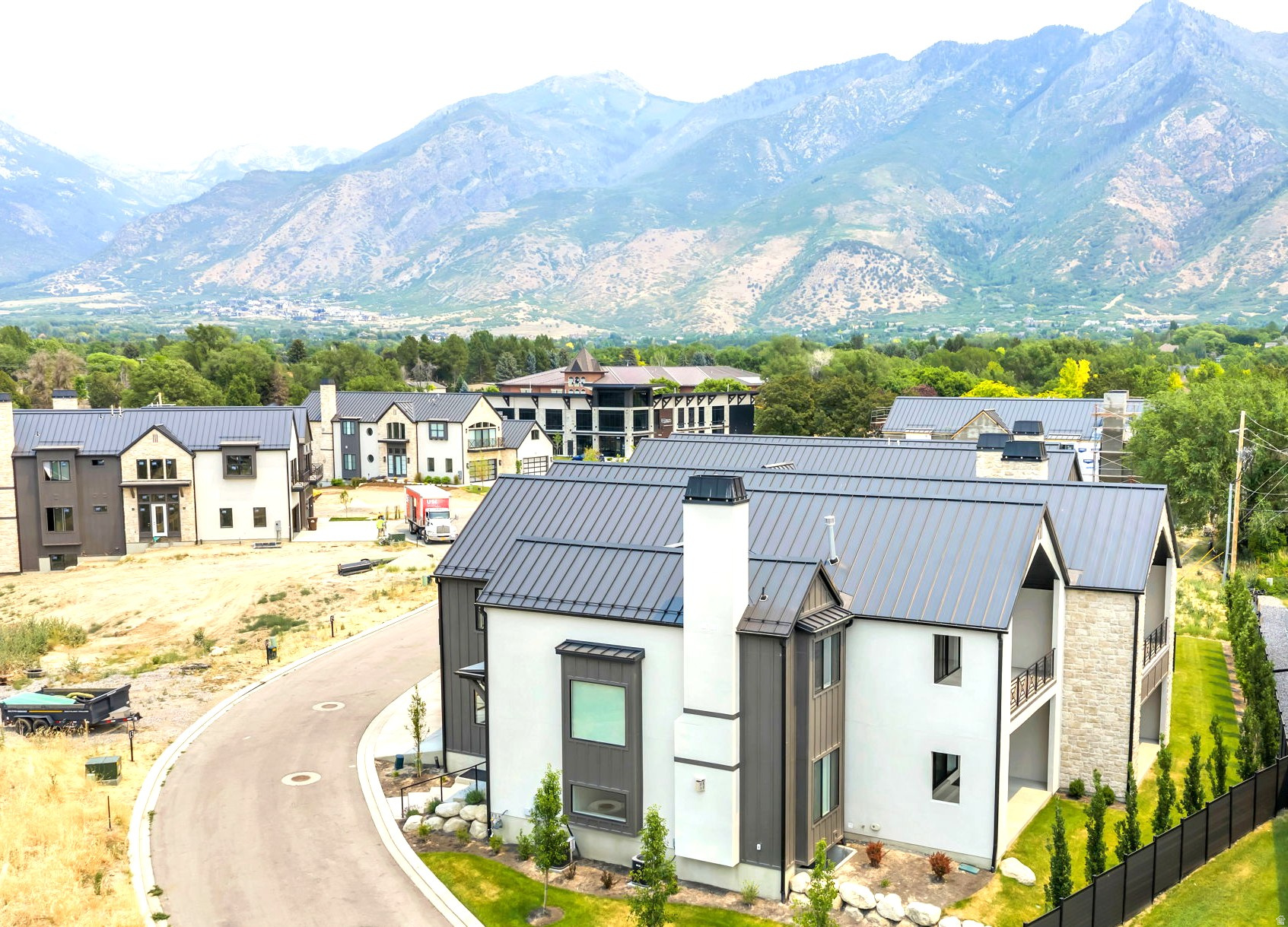 MONTDELLA - Residential