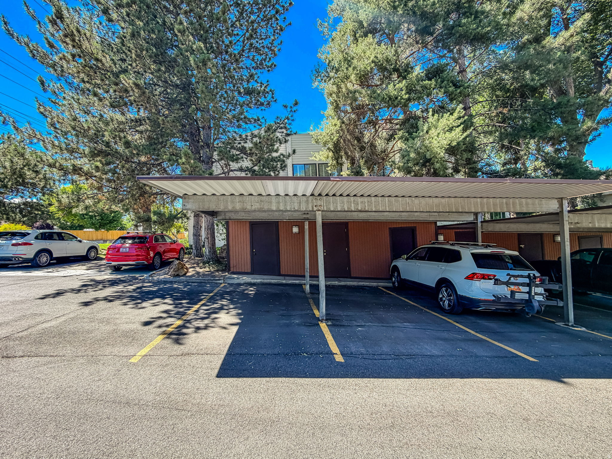WOOD HOLLOW - Residential Lease