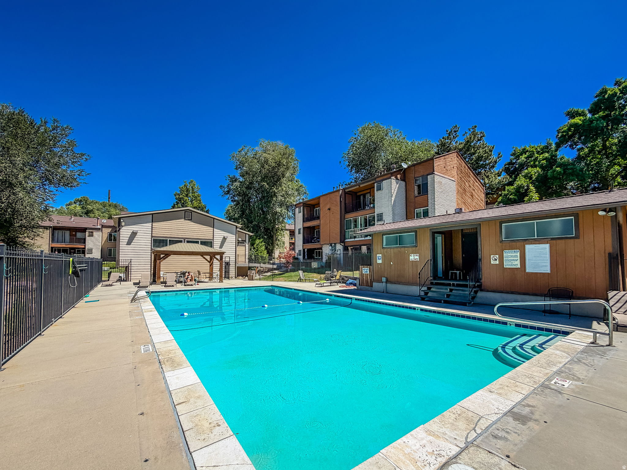 WOOD HOLLOW - Residential Lease