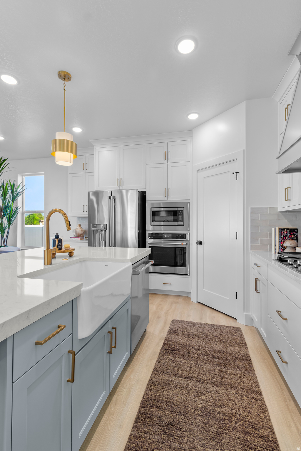 RIVERGATE - Residential
