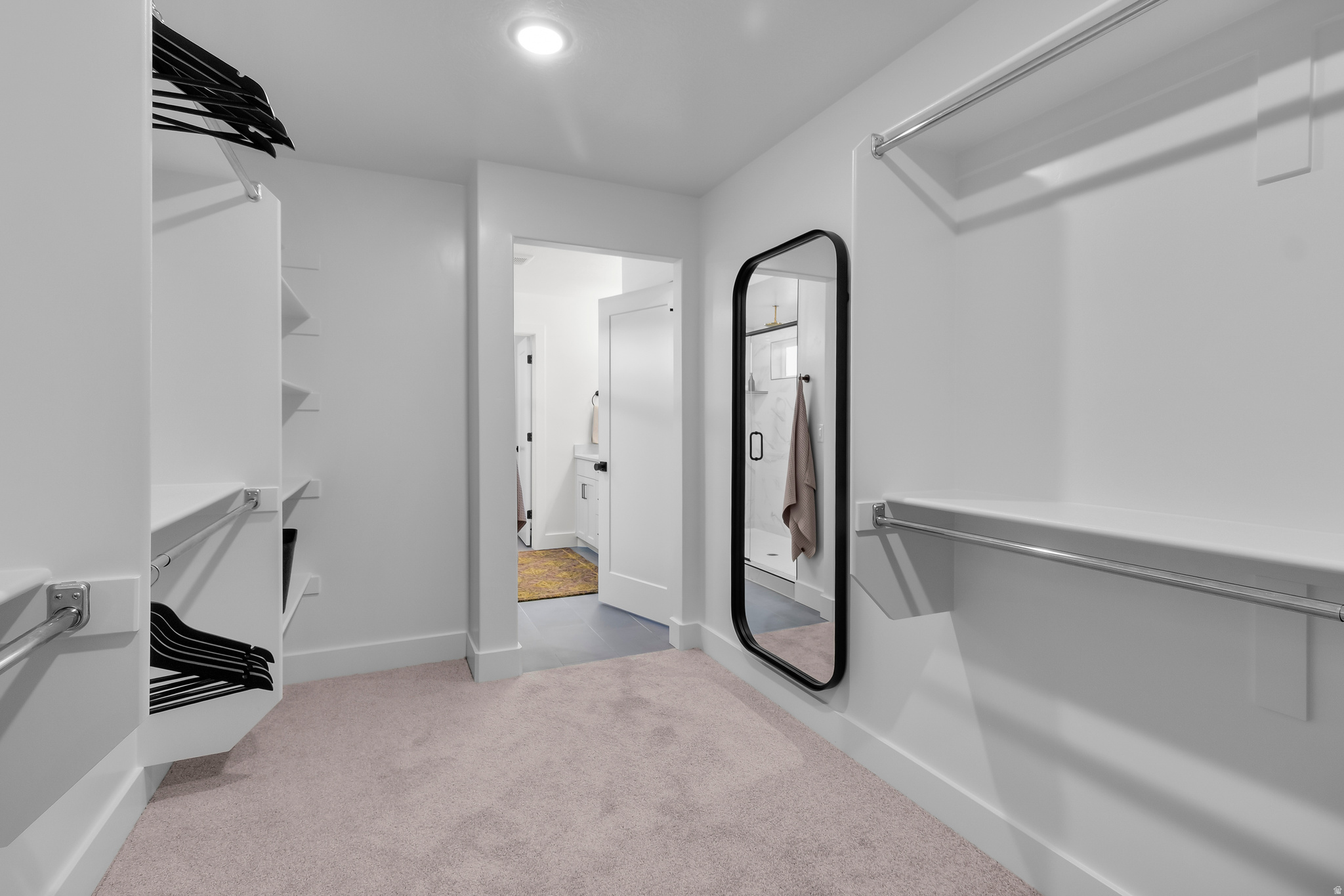 RIVERGATE - Residential