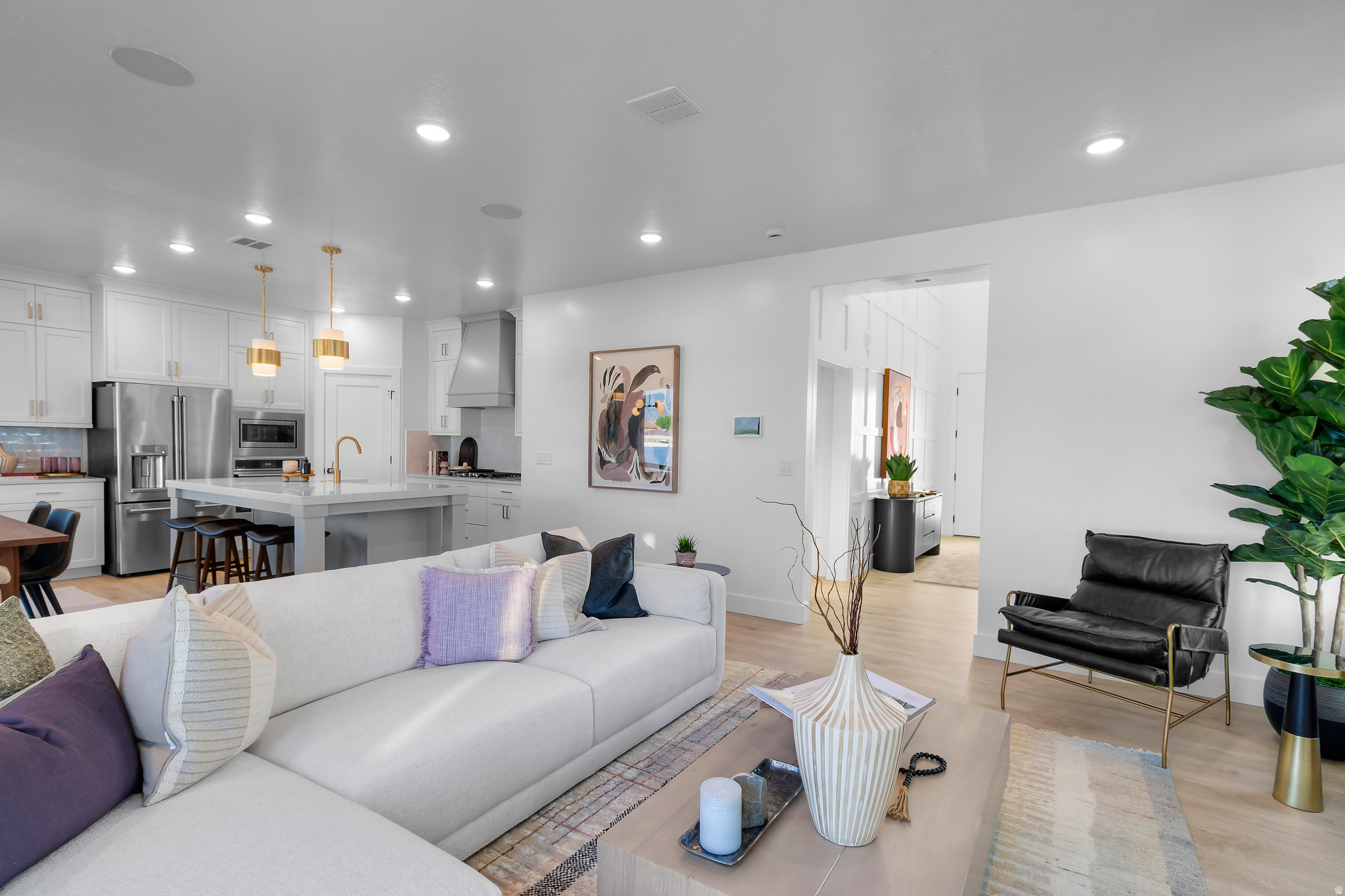 RIVERGATE - Residential