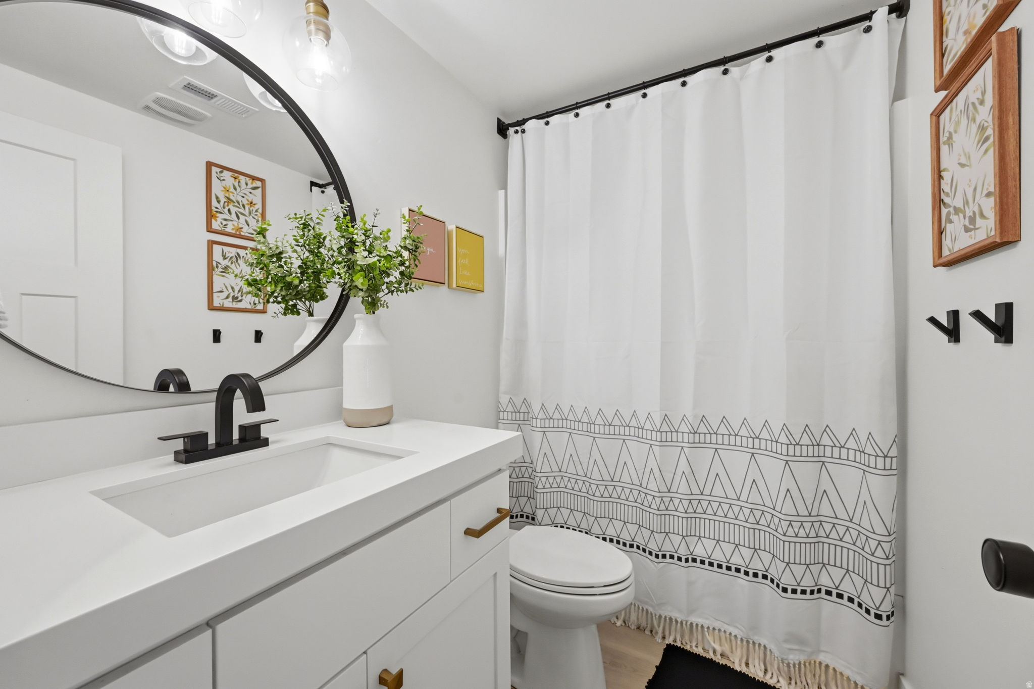 FARMINGTON BROWNSTONES - Residential
