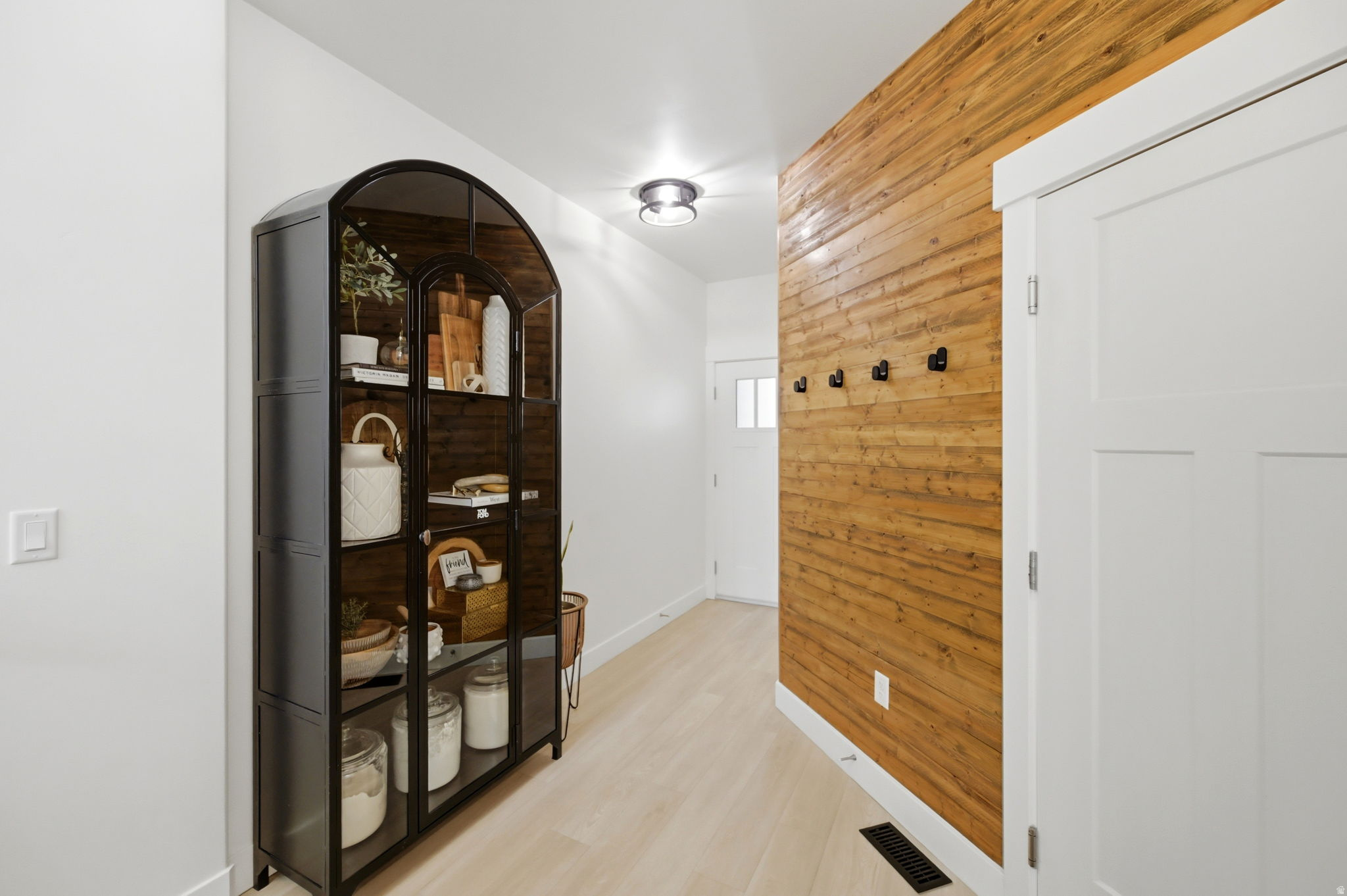 FARMINGTON BROWNSTONES - Residential