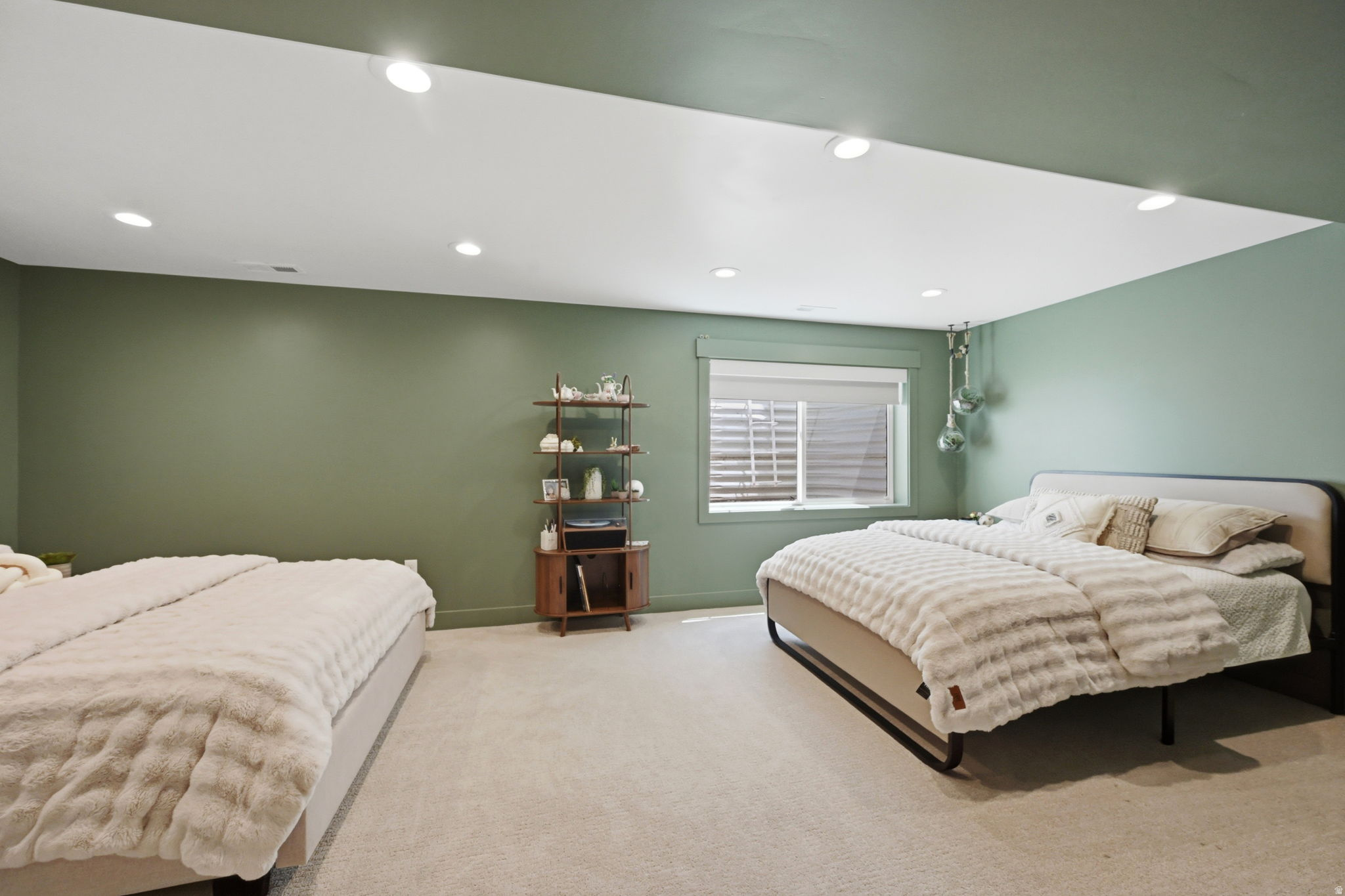 FARMINGTON BROWNSTONES - Residential