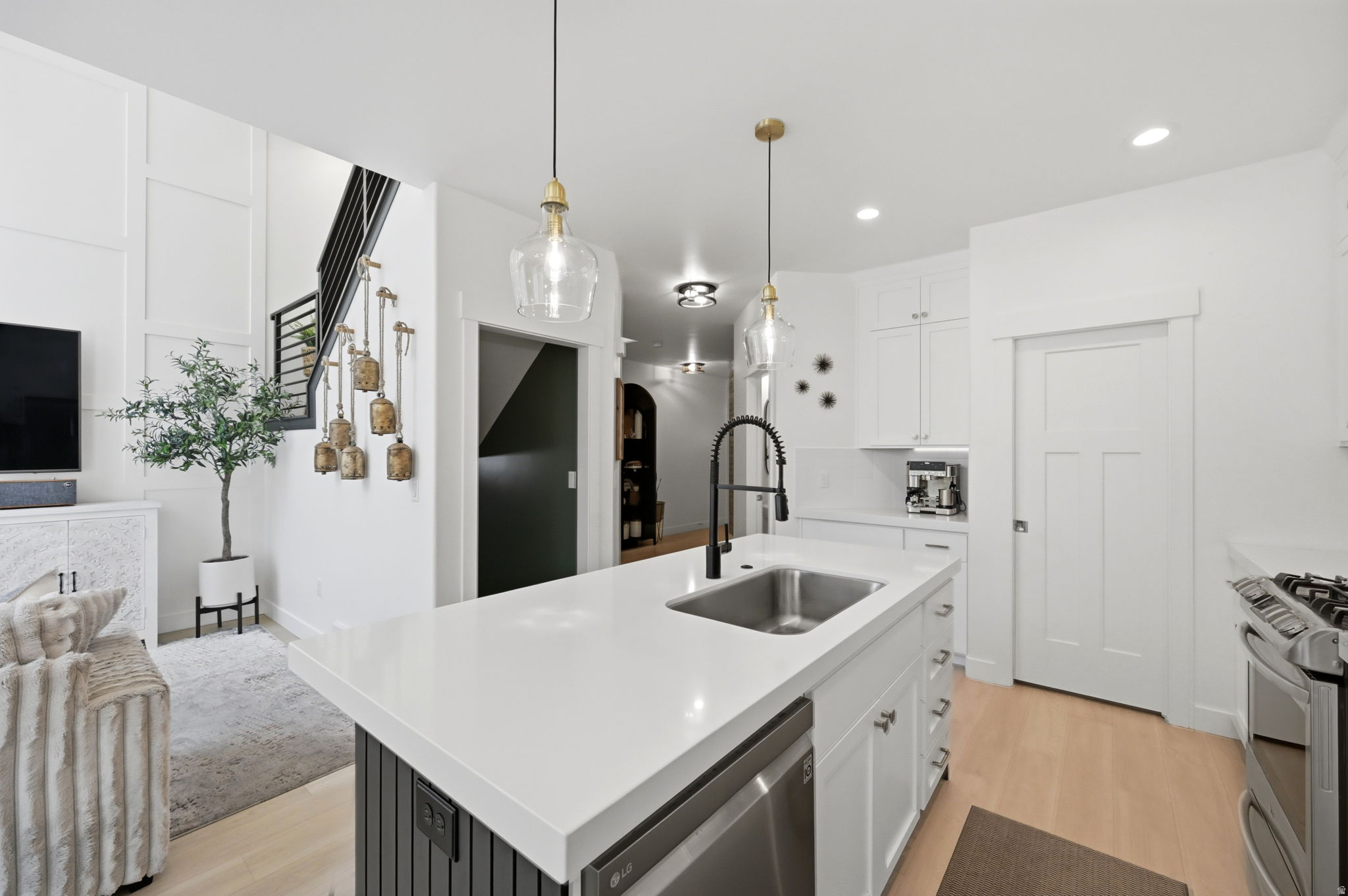 FARMINGTON BROWNSTONES - Residential