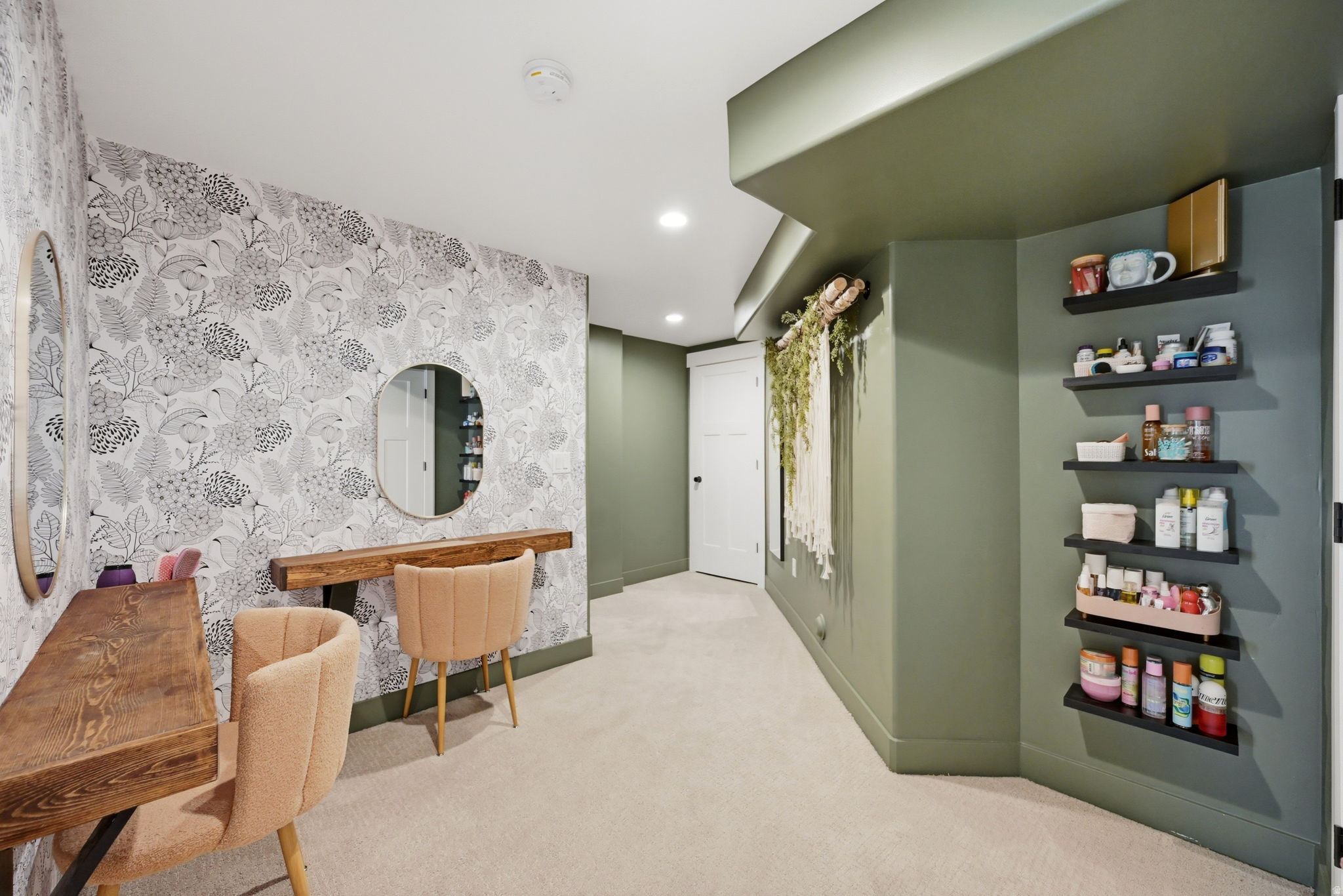 FARMINGTON BROWNSTONES - Residential