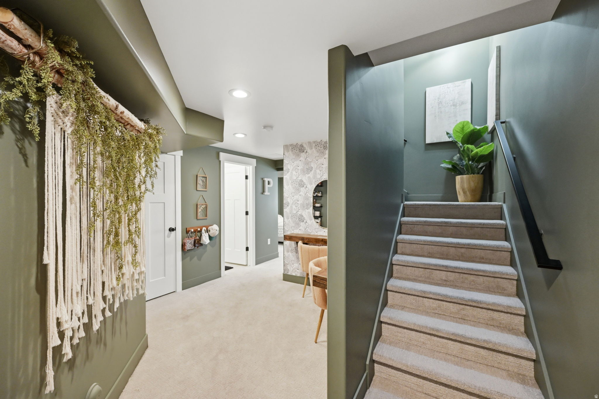 FARMINGTON BROWNSTONES - Residential