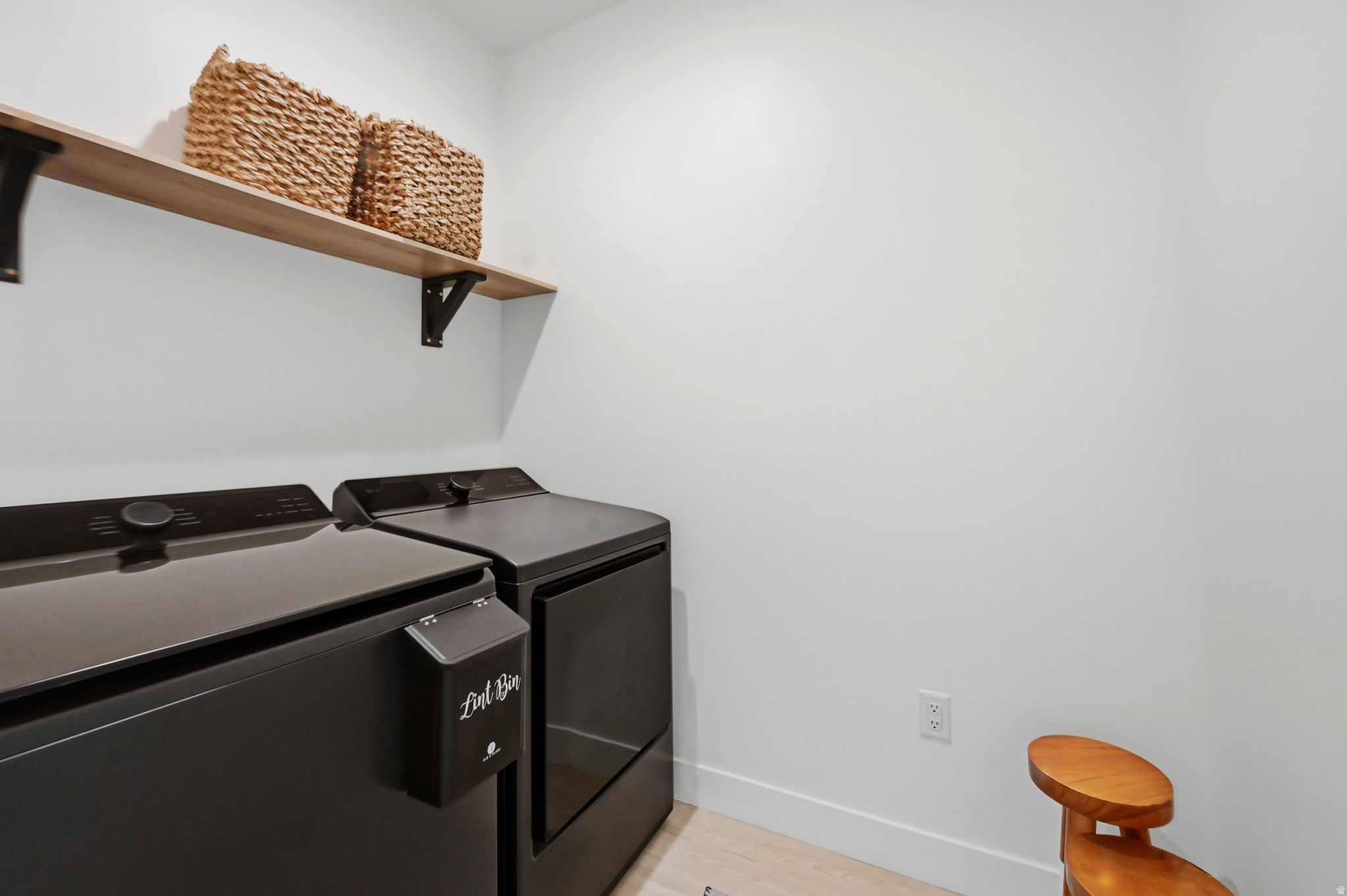 FARMINGTON BROWNSTONES - Residential