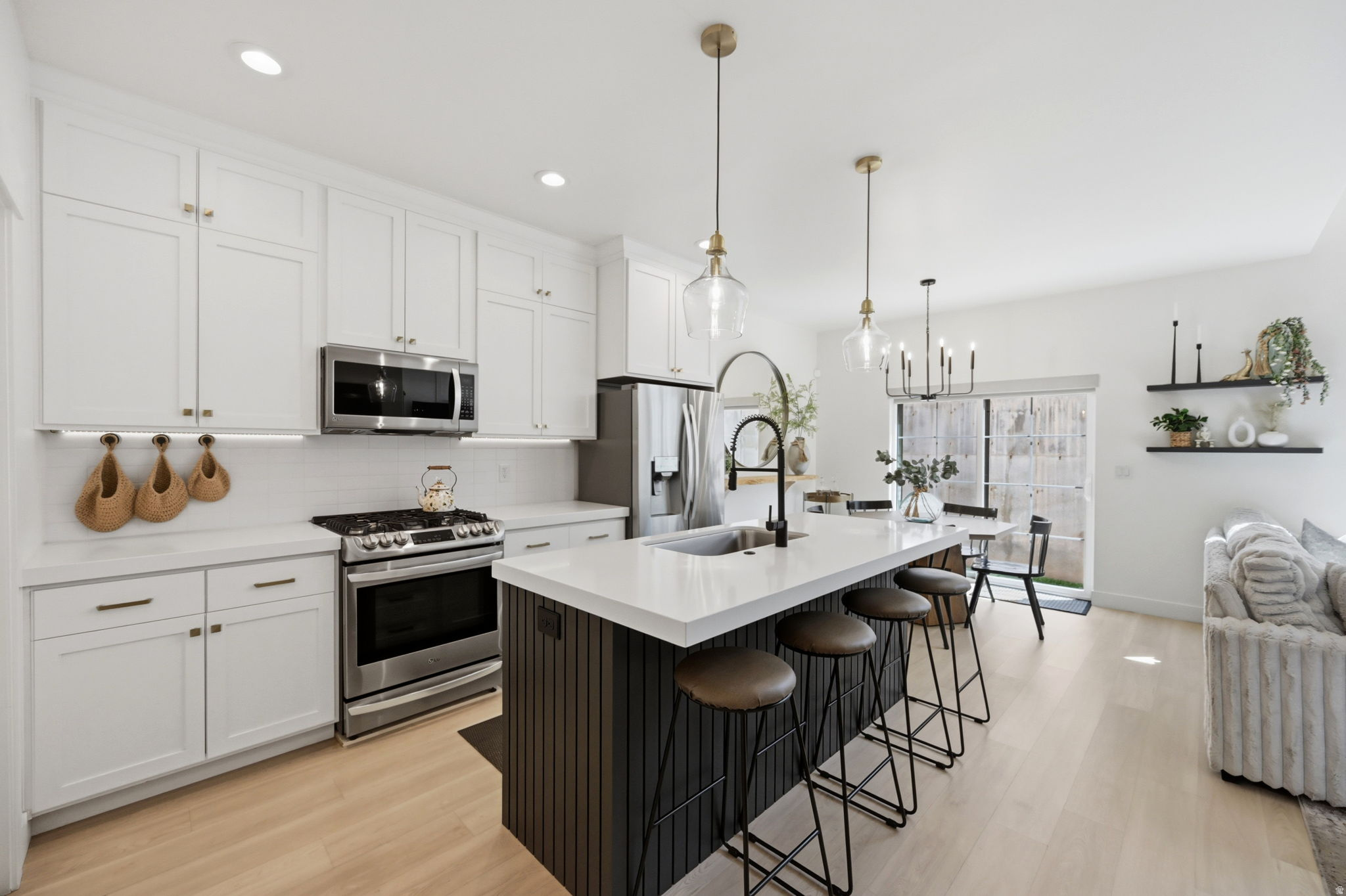 FARMINGTON BROWNSTONES - Residential