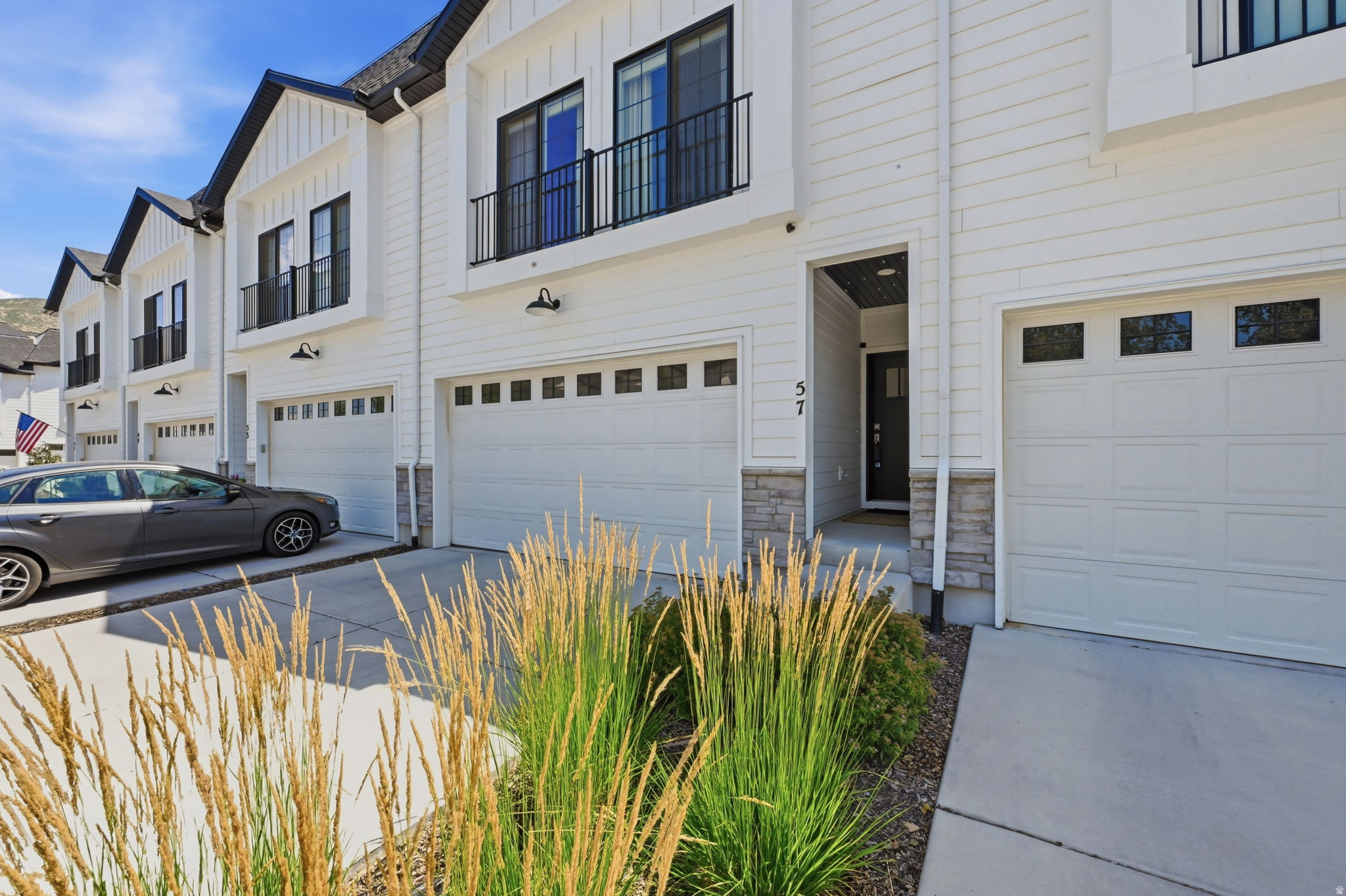 FARMINGTON BROWNSTONES - Residential