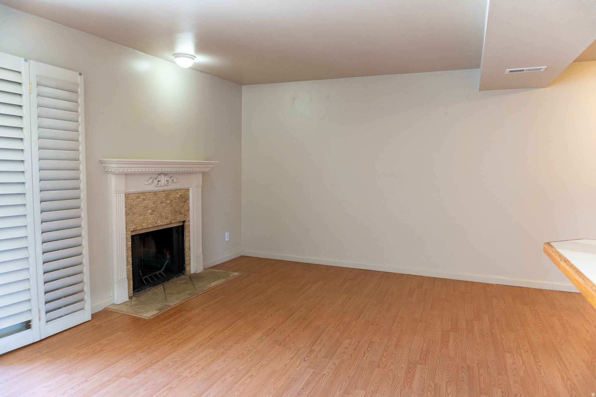 WILLOWBROOK - Residential