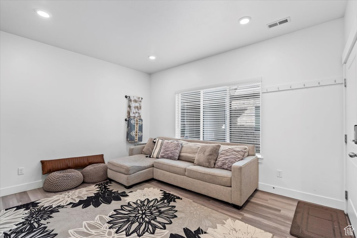 PROMINENCE POINT - Residential