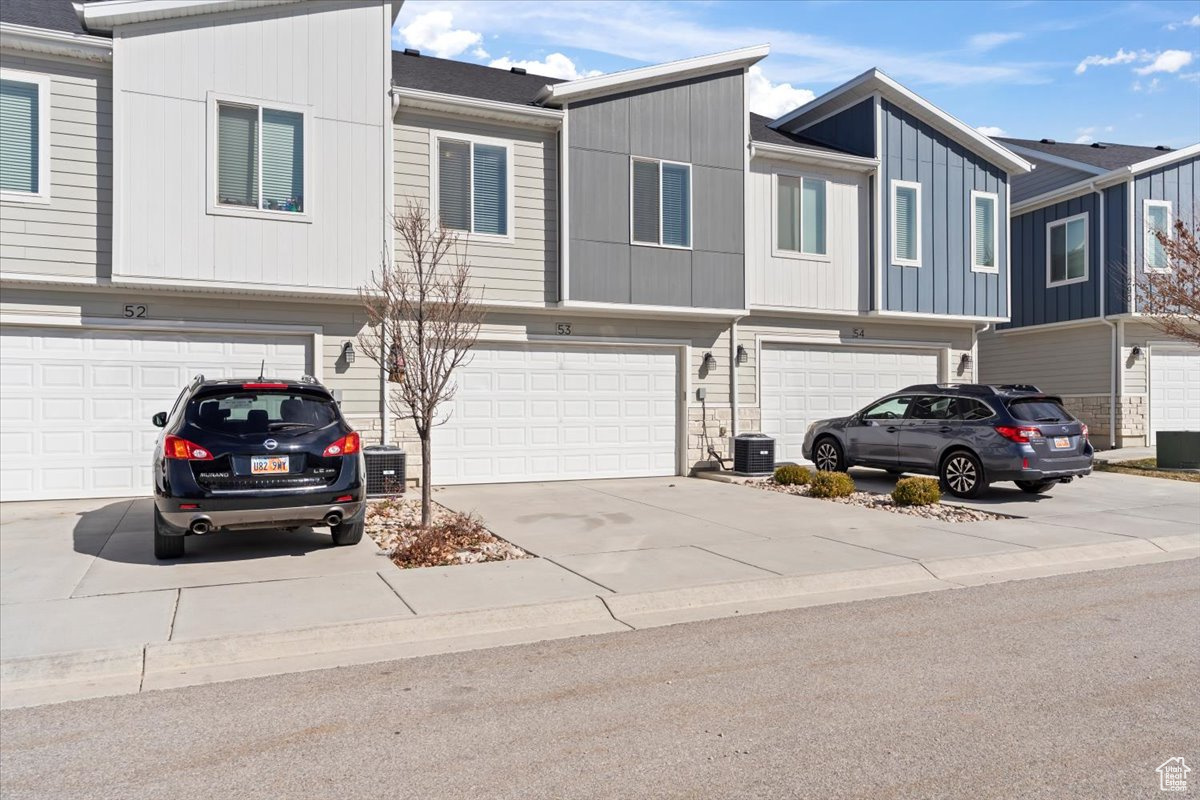 PROMINENCE POINT - Residential