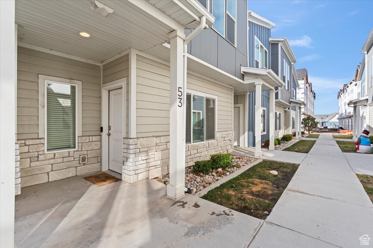 PROMINENCE POINT - Residential