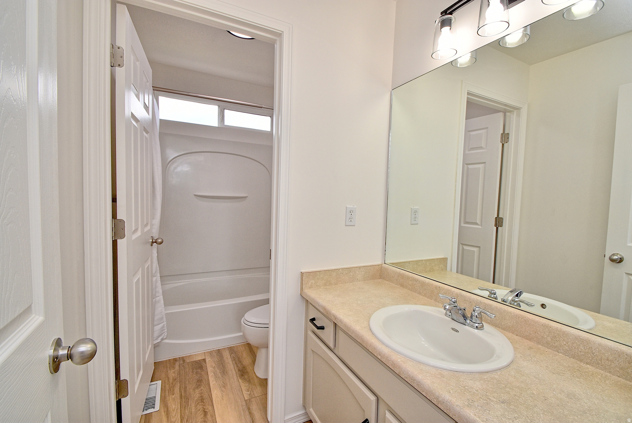 COLONY POINT - Residential