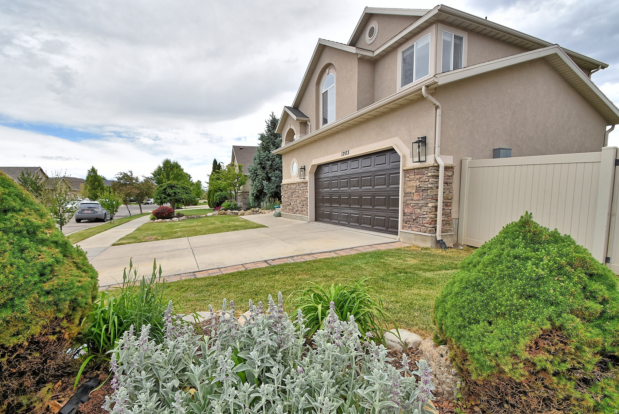 COLONY POINT - Residential