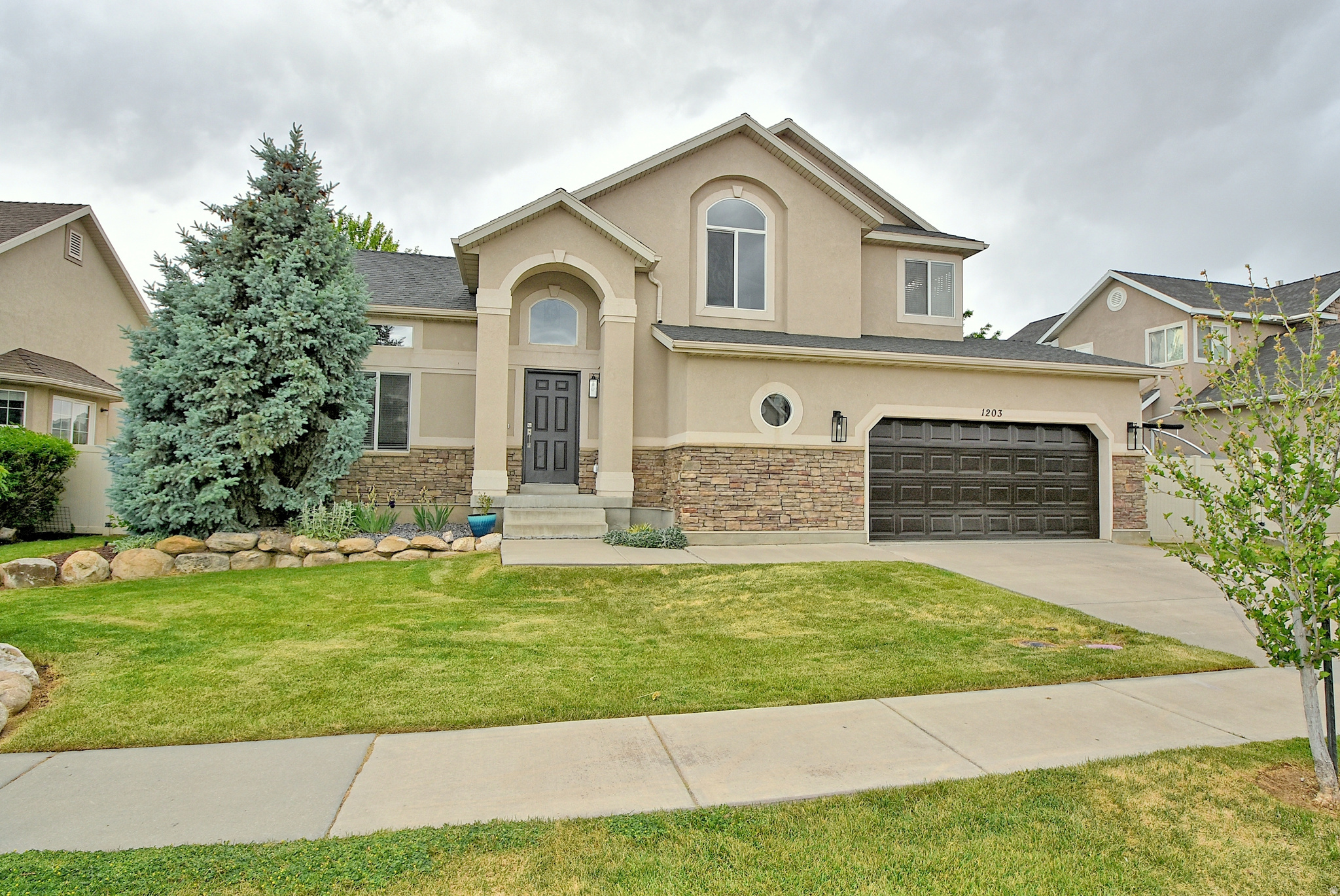 COLONY POINT - Residential