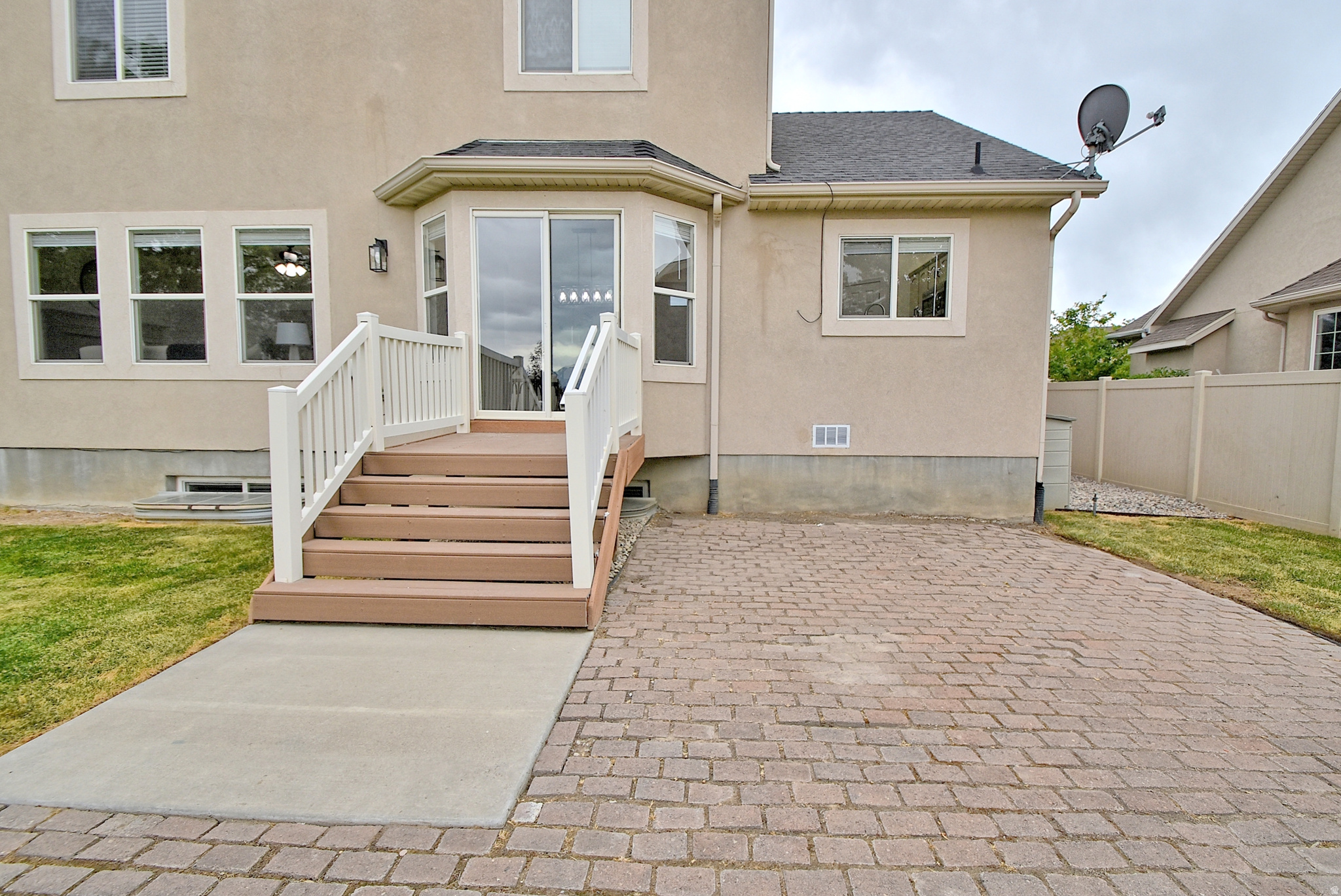 COLONY POINT - Residential