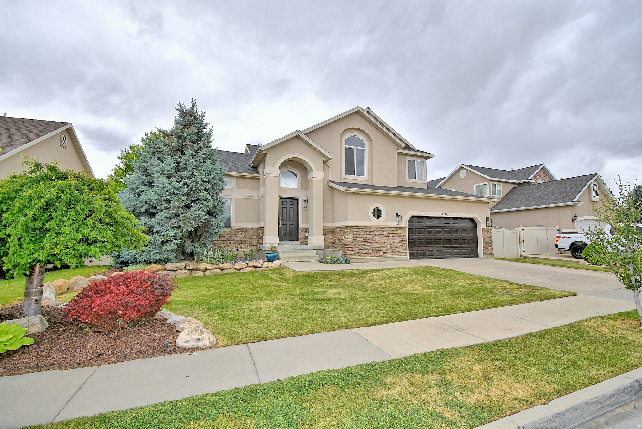 COLONY POINT - Residential
