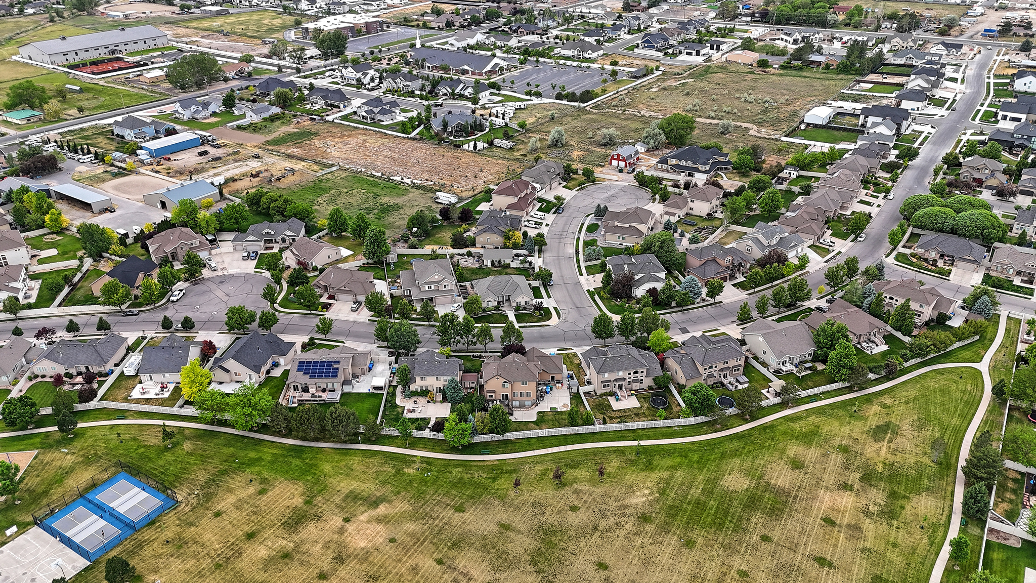 COLONY POINT - Residential