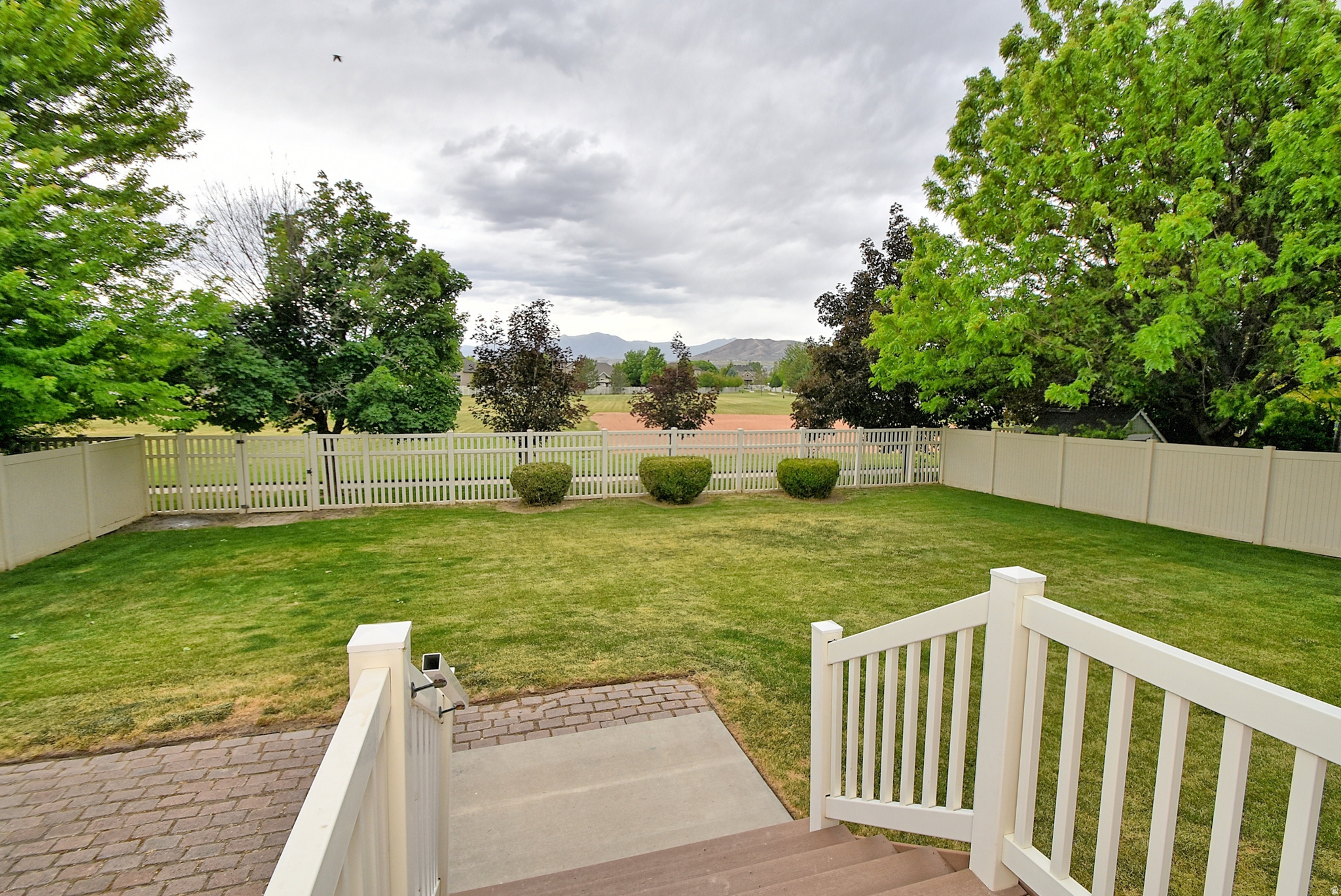 COLONY POINT - Residential