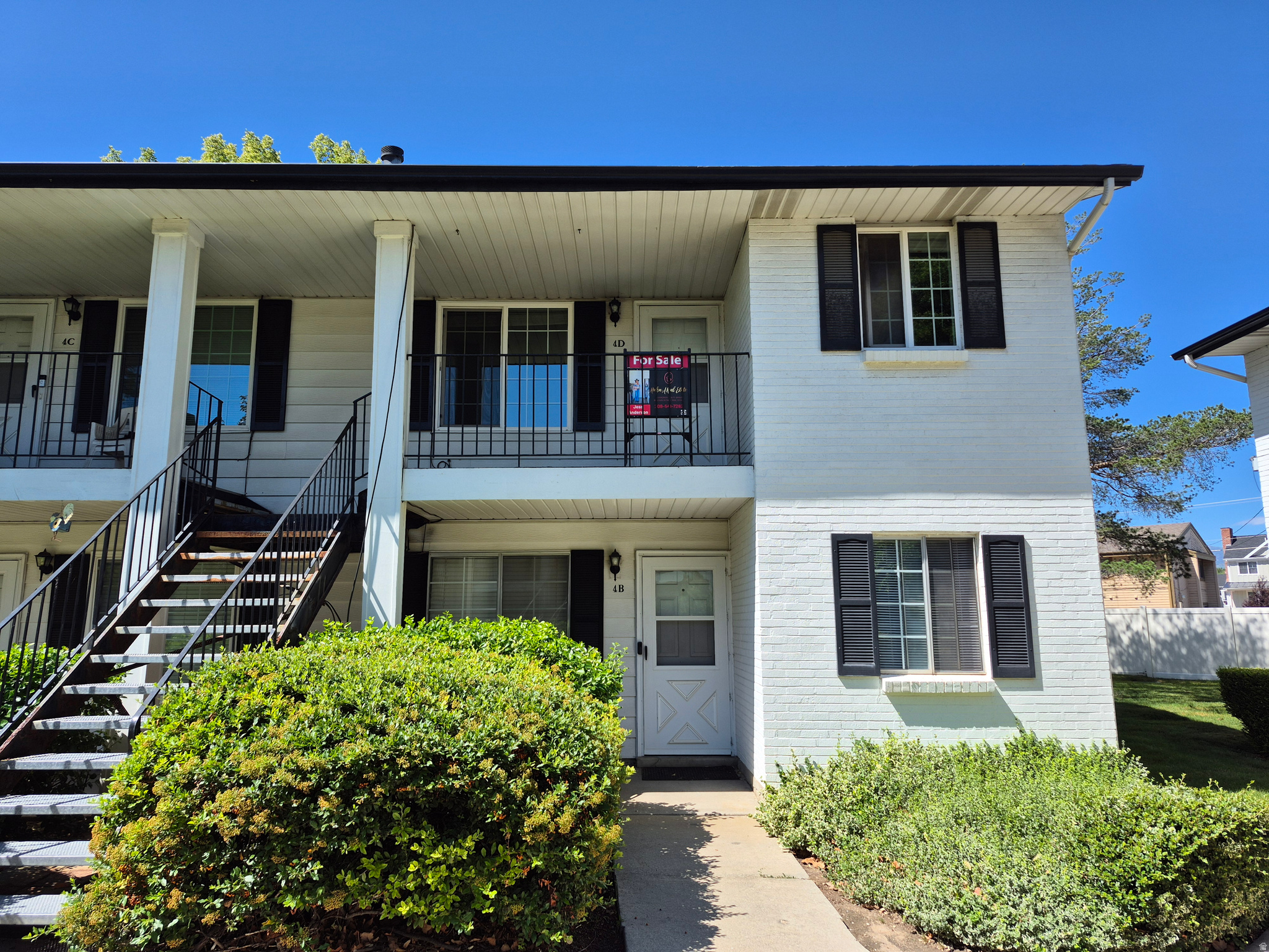 COVENTRY MANOR - Residential