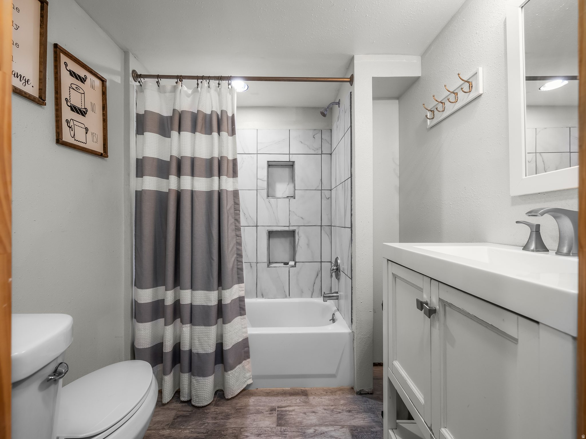 LAKE MOUNTAIN ESTATES - Residential