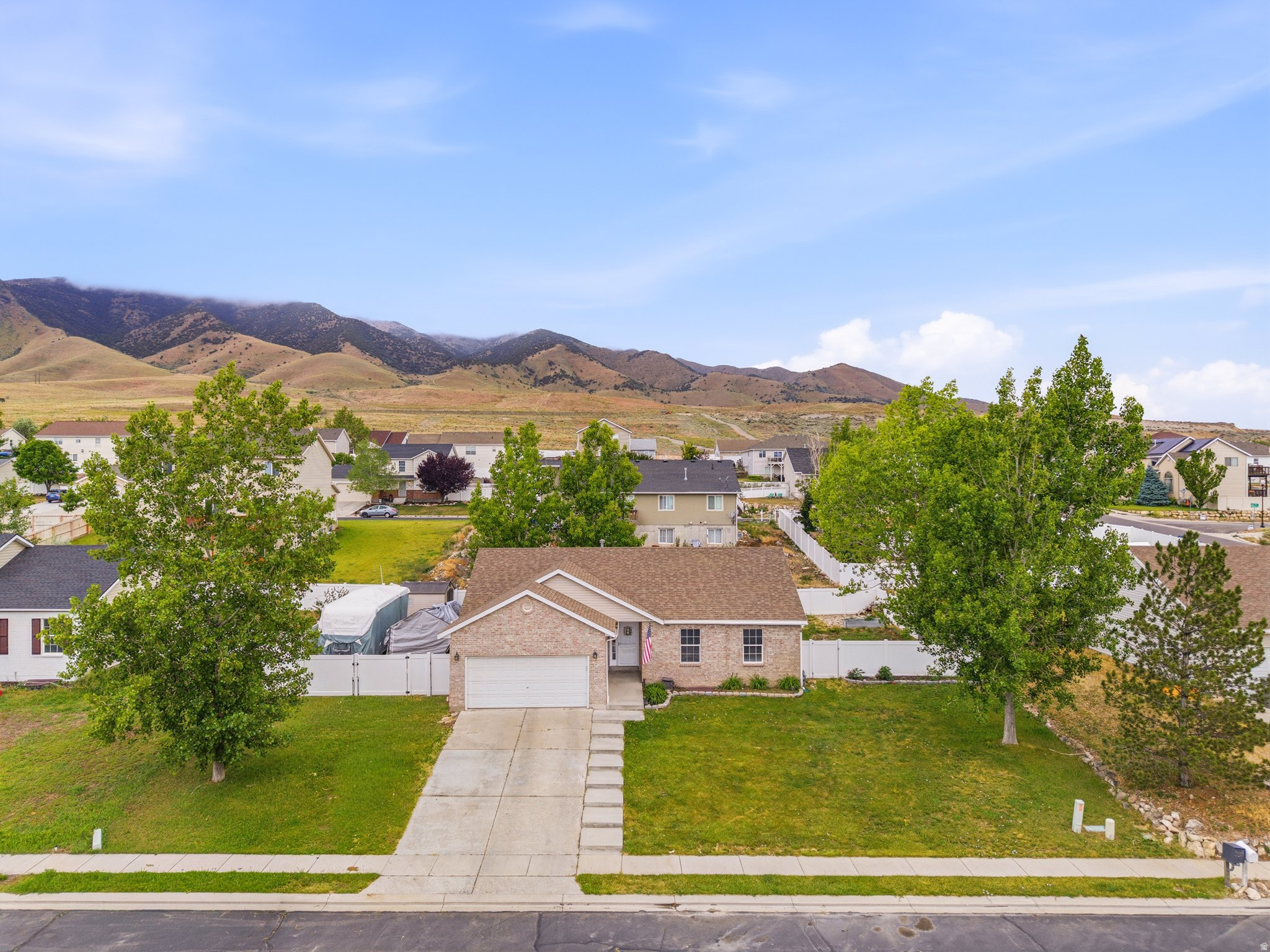 LAKE MOUNTAIN ESTATES - Residential