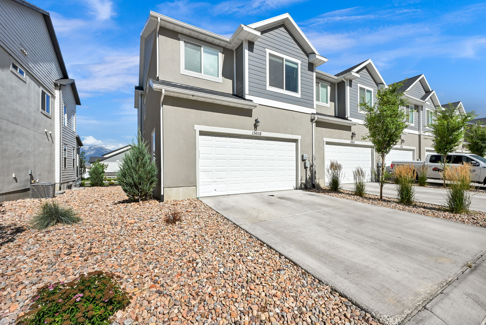 MOUNTAIN RIDGE - Residential