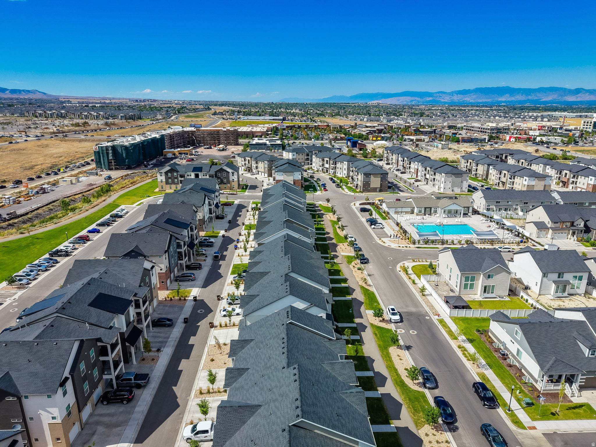 MOUNTAIN RIDGE - Residential