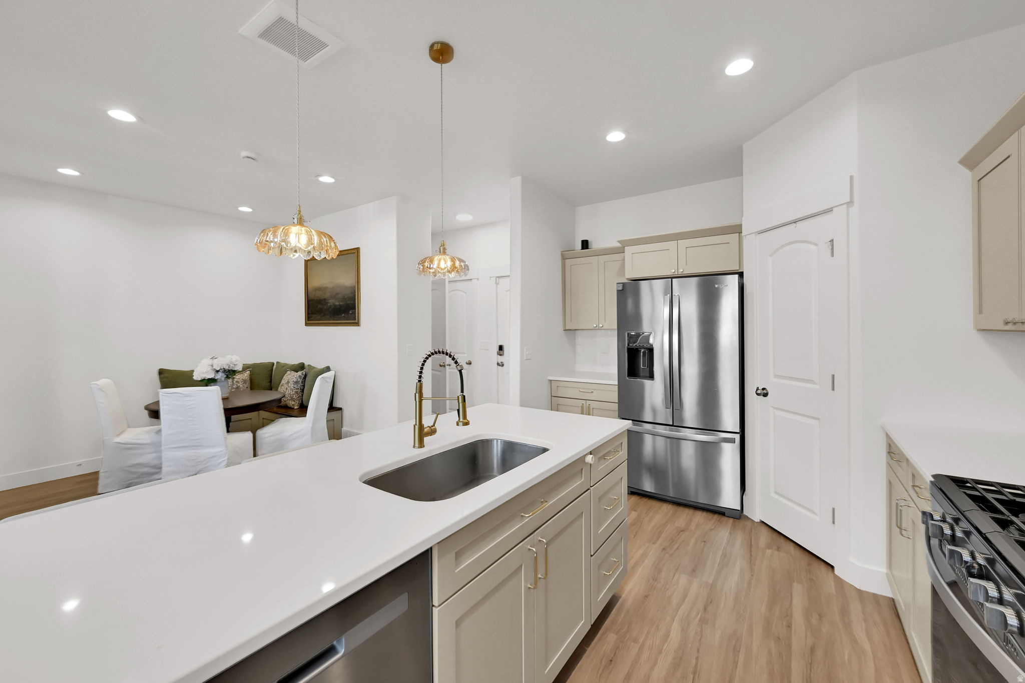 MOUNTAIN RIDGE - Residential