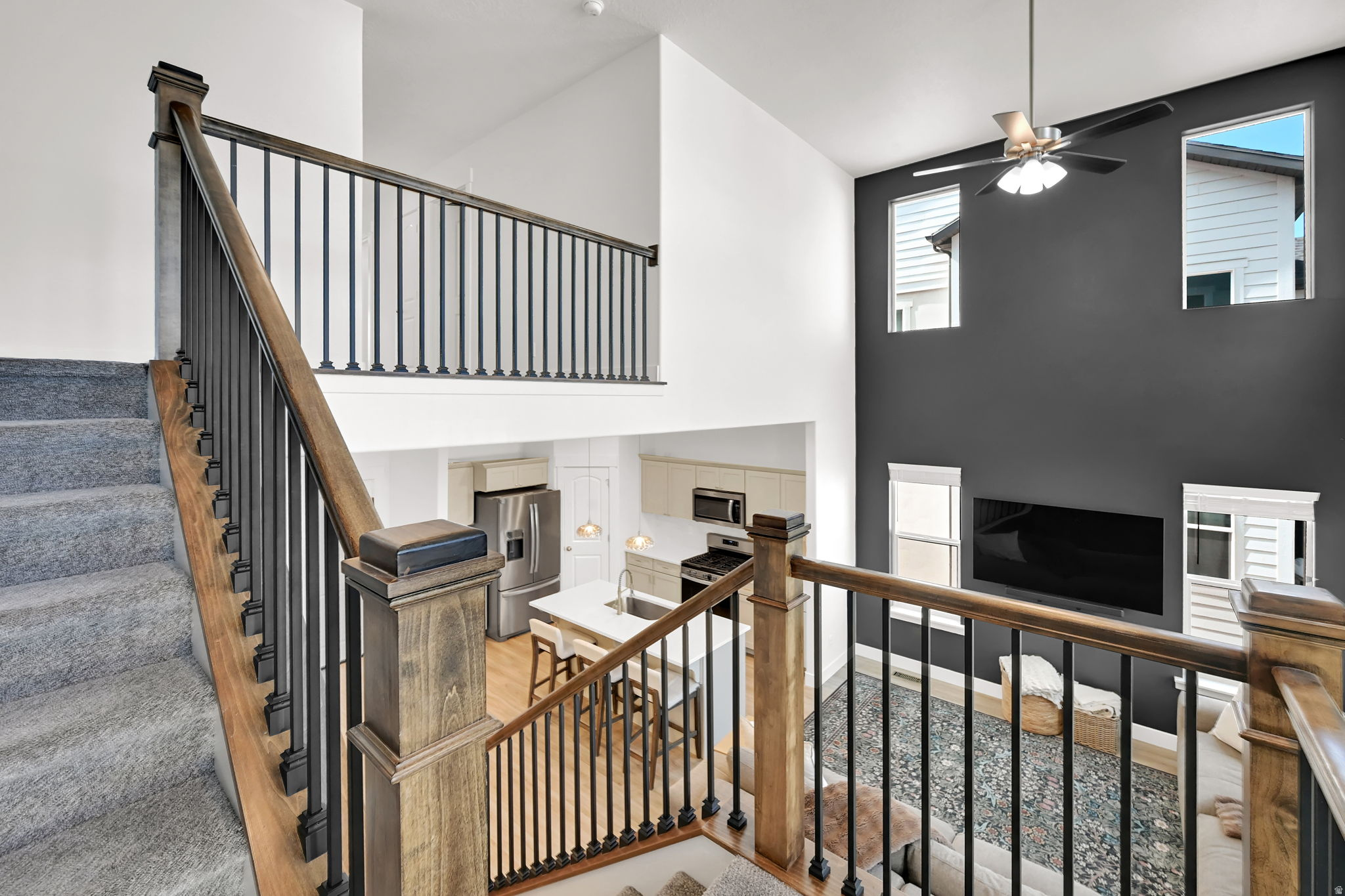 MOUNTAIN RIDGE - Residential