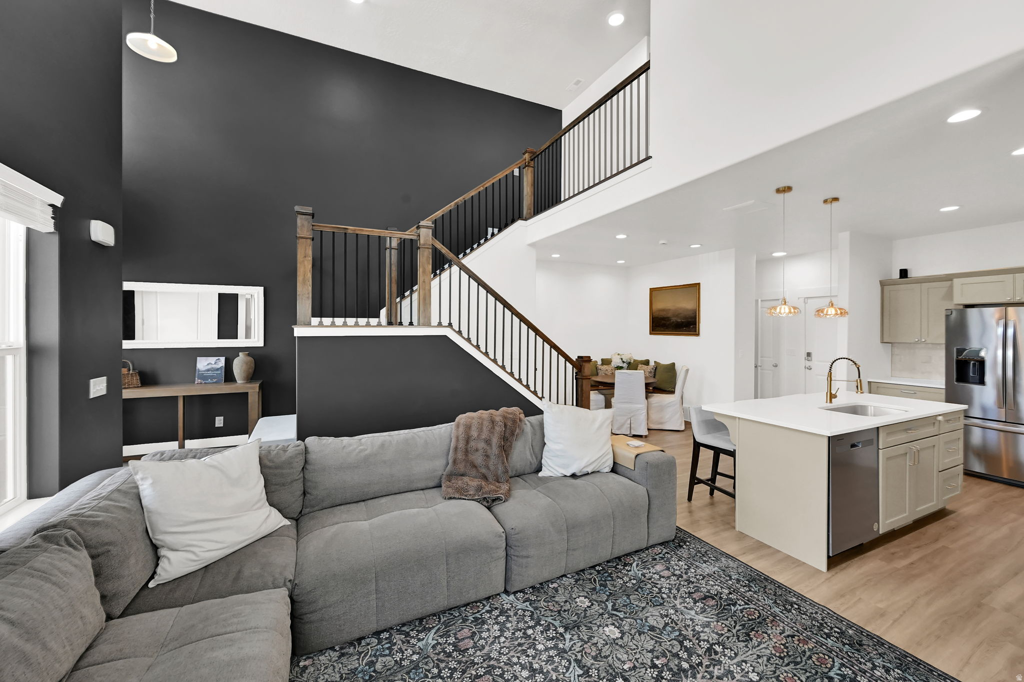 MOUNTAIN RIDGE - Residential
