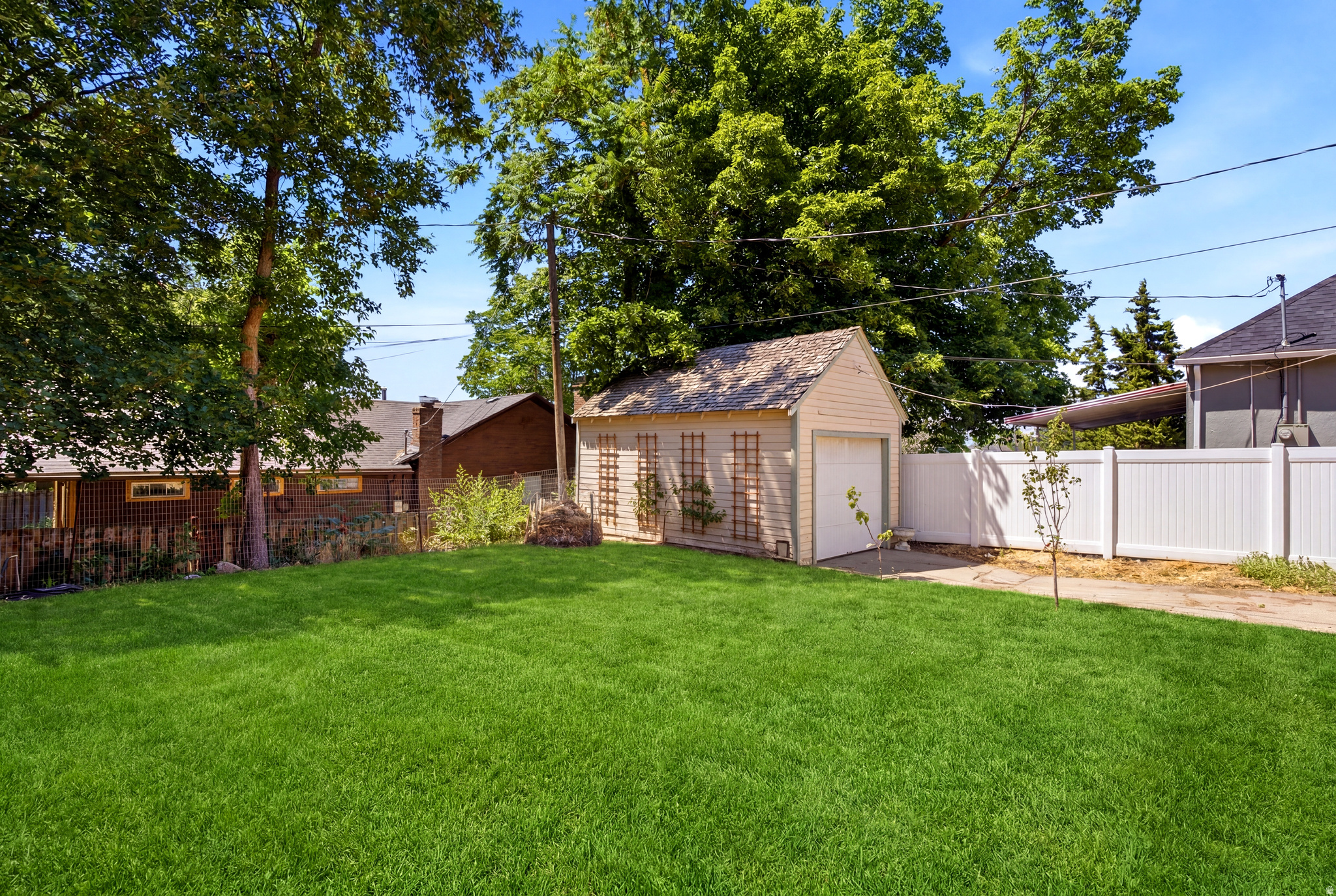 LINK & GRIFFINS FIRST ADDITION - Residential
