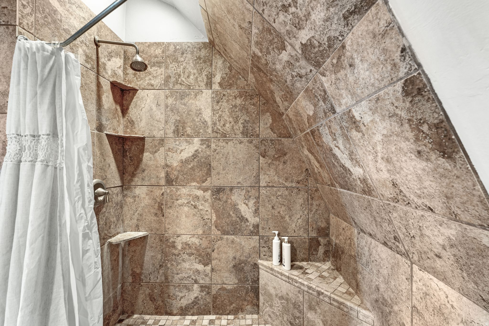 SILVER CREEK ESTATES - Residential