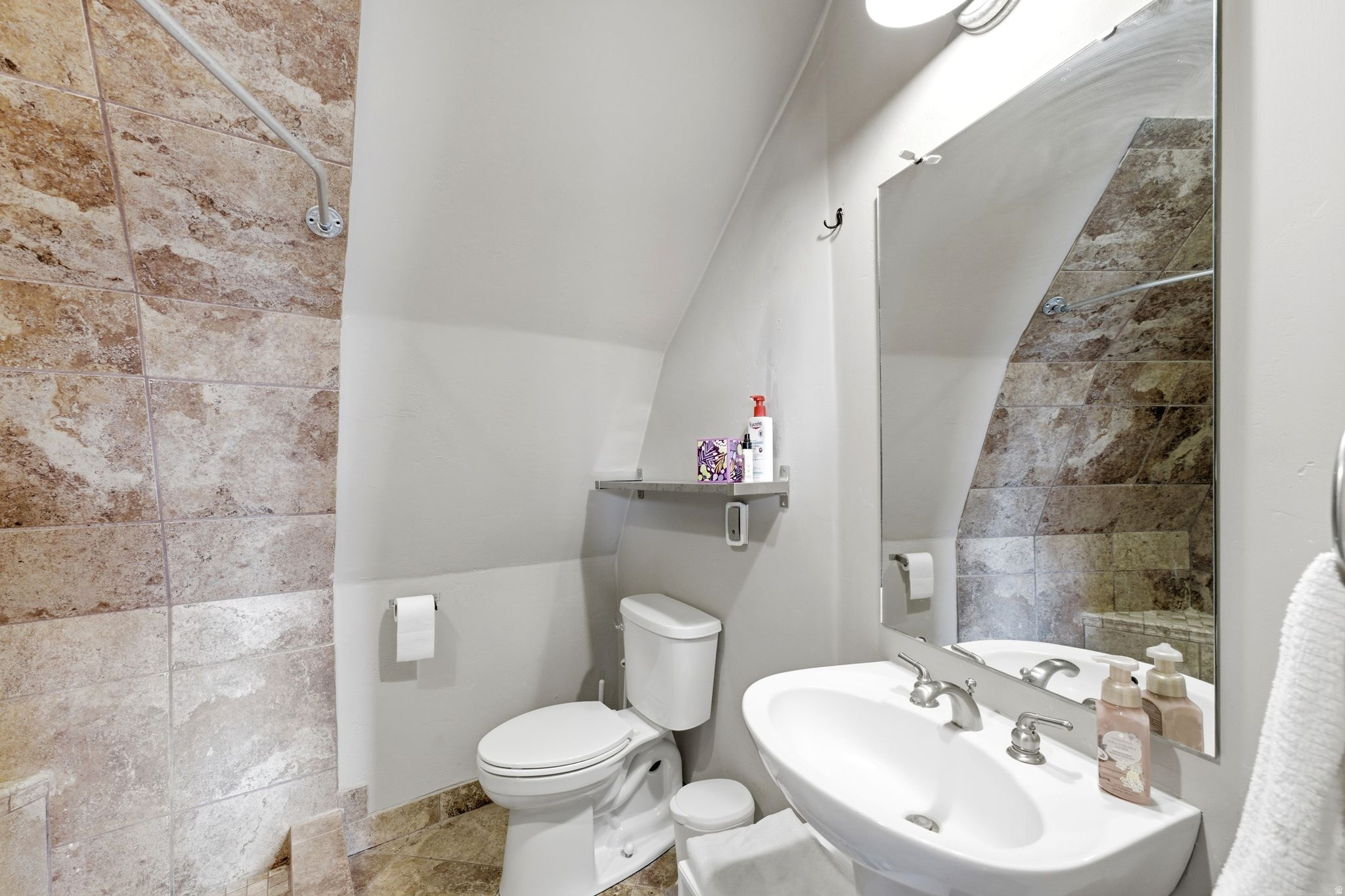 SILVER CREEK ESTATES - Residential