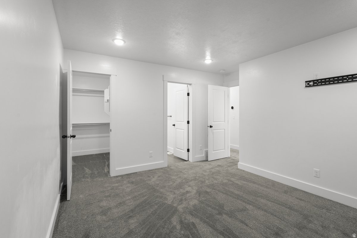 FOX MEADOWS - Residential