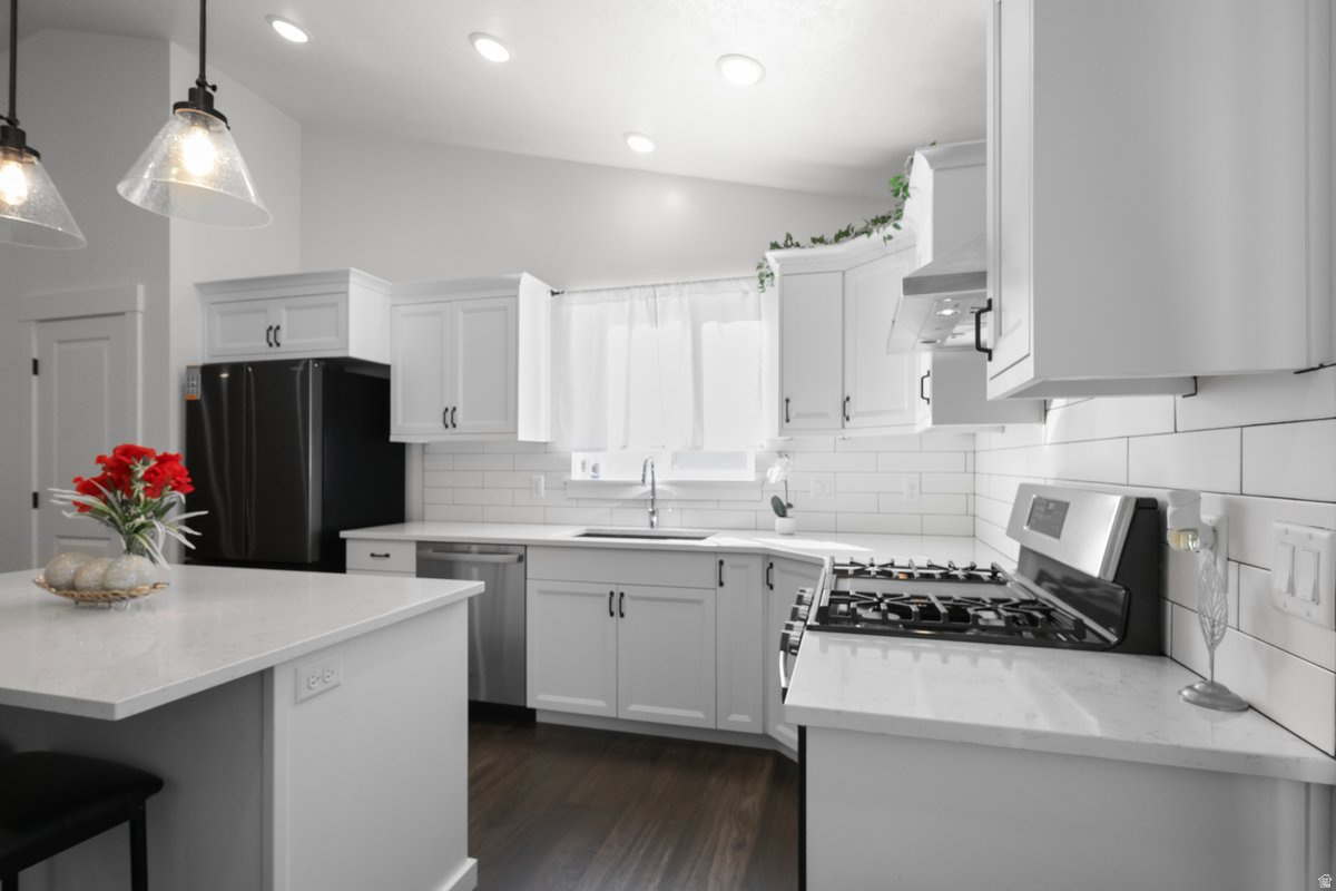 FOX MEADOWS - Residential